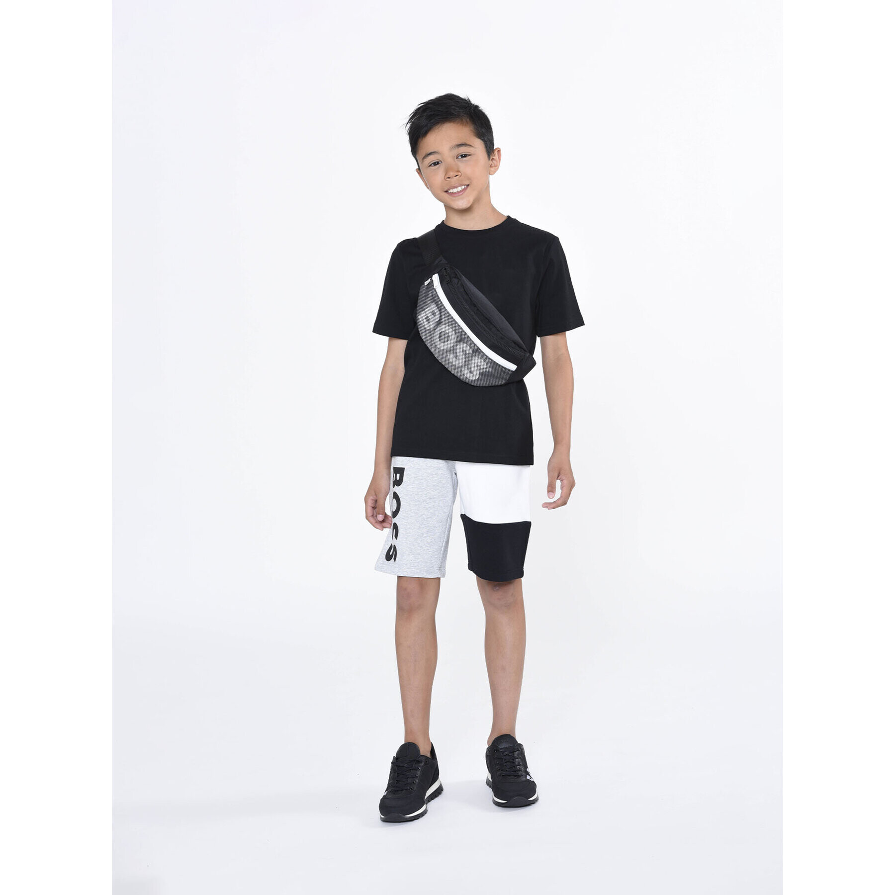 Boss Спортни шорти J24826 D Сив Regular Fit - Pepit.bg