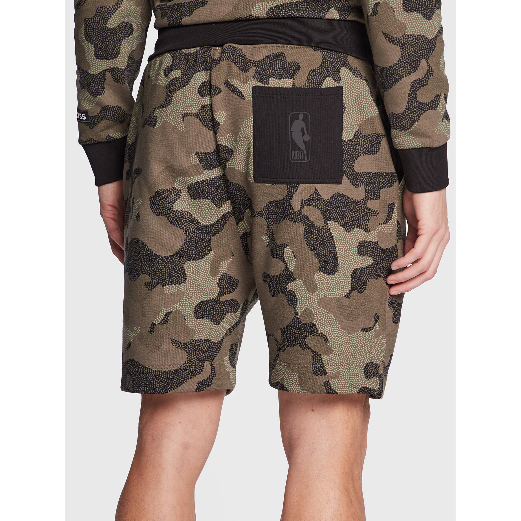 Boss Спортни шорти NBA Slam_Camo 50477471 Зелен Regular Fit - Pepit.bg