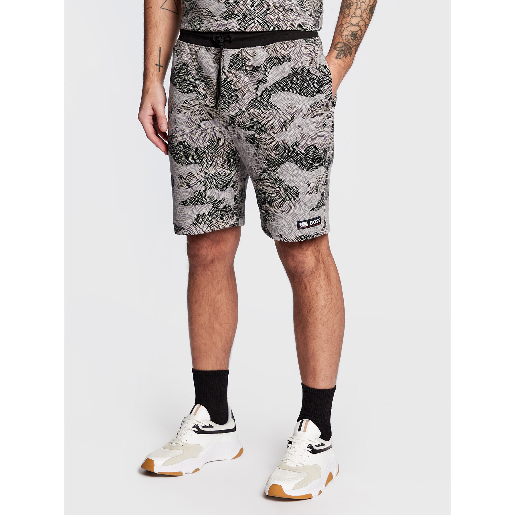 Boss Спортни шорти Slam_Camo_NBA 50477471 Сив Regular Fit - Pepit.bg