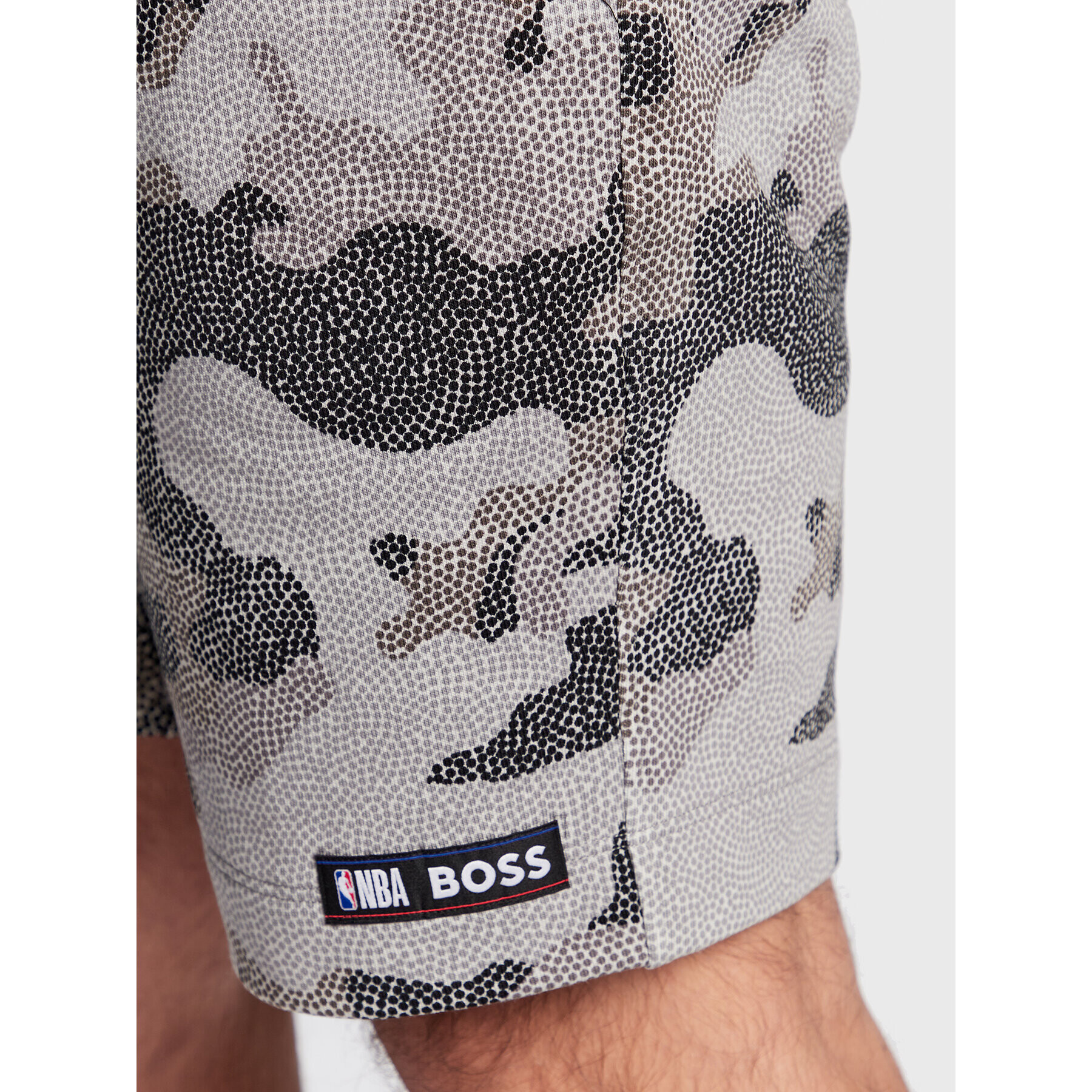 Boss Спортни шорти Slam_Camo_NBA 50477471 Сив Regular Fit - Pepit.bg