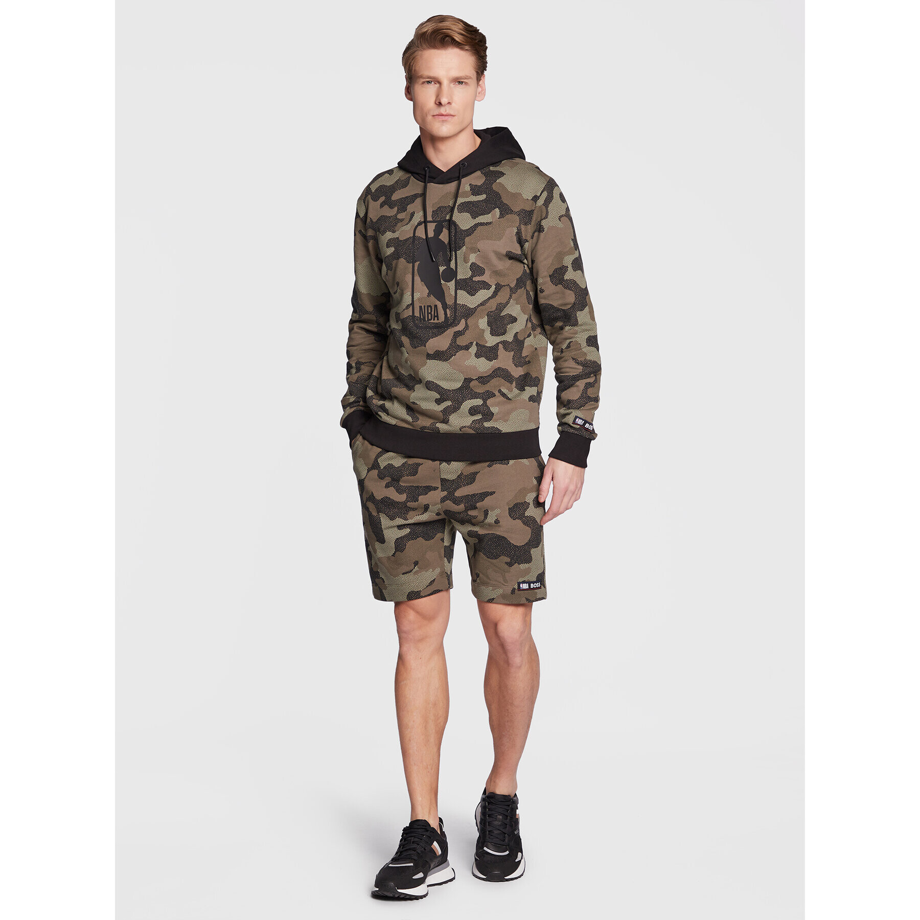 Boss Суитшърт NBA W_Camo 50477453 Зелен Regular Fit - Pepit.bg