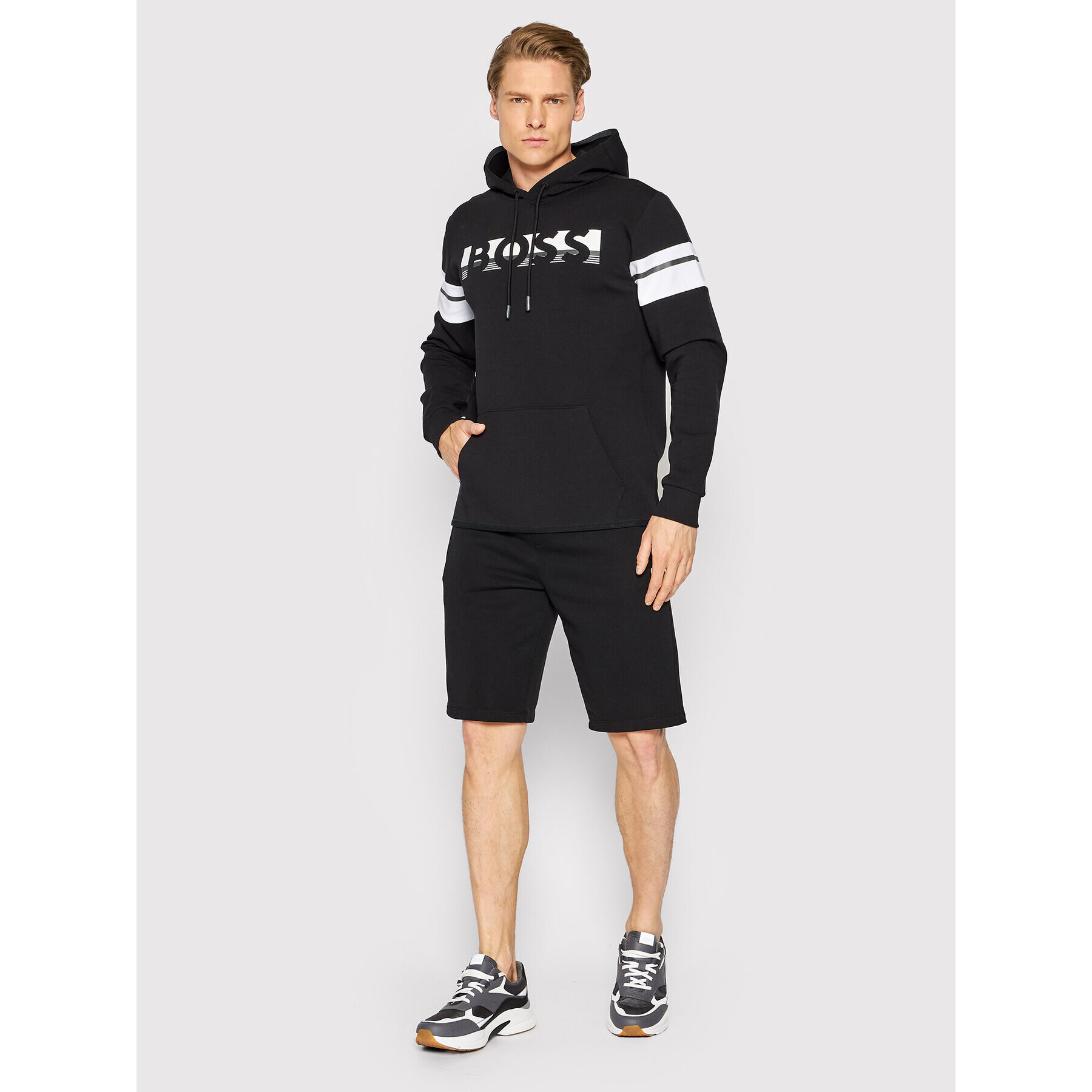 Boss Суитшърт Soody 1 50465949 Черен Regular Fit - Pepit.bg