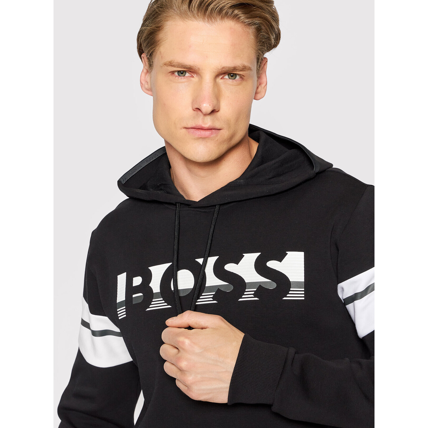 Boss Суитшърт Soody 1 50465949 Черен Regular Fit - Pepit.bg