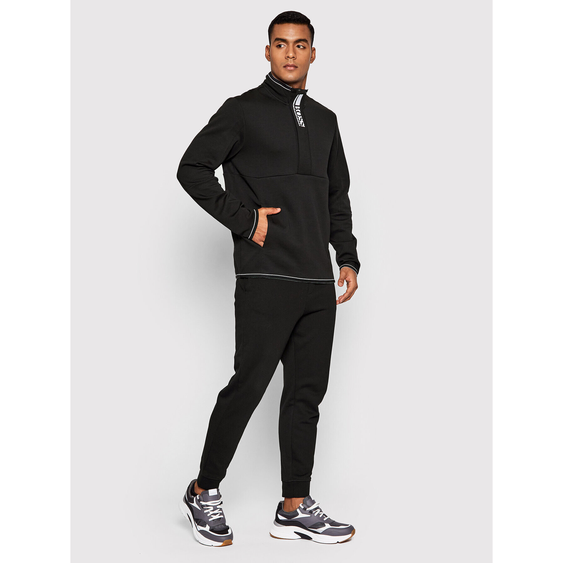 Boss Суитшърт Sweat 1 50447043 Черен Regular Fit - Pepit.bg