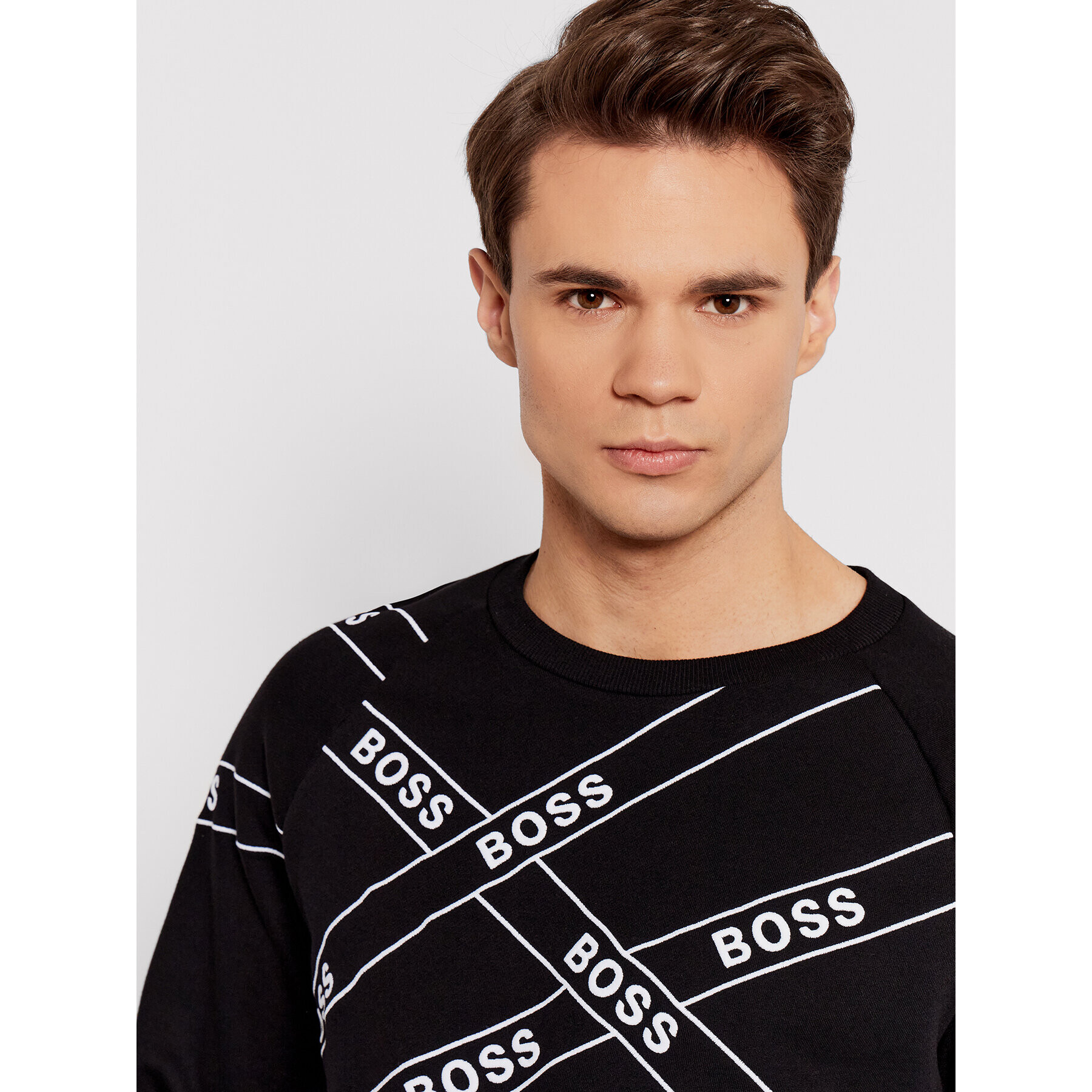 Boss Суитшърт Wrapped 50463493 Черен Regular Fit - Pepit.bg