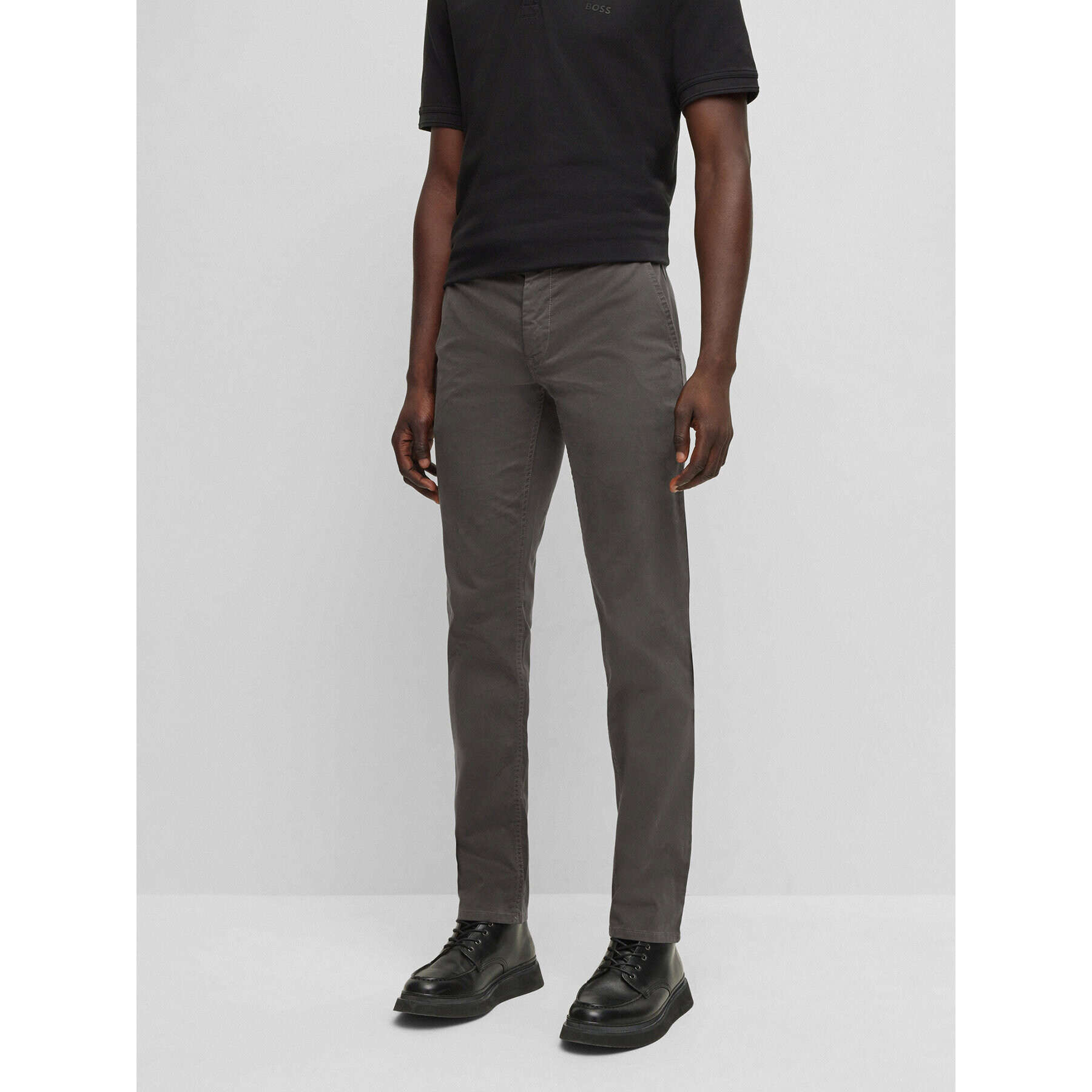 Boss Текстилни панталони 50470813 Сив Slim Fit - Pepit.bg
