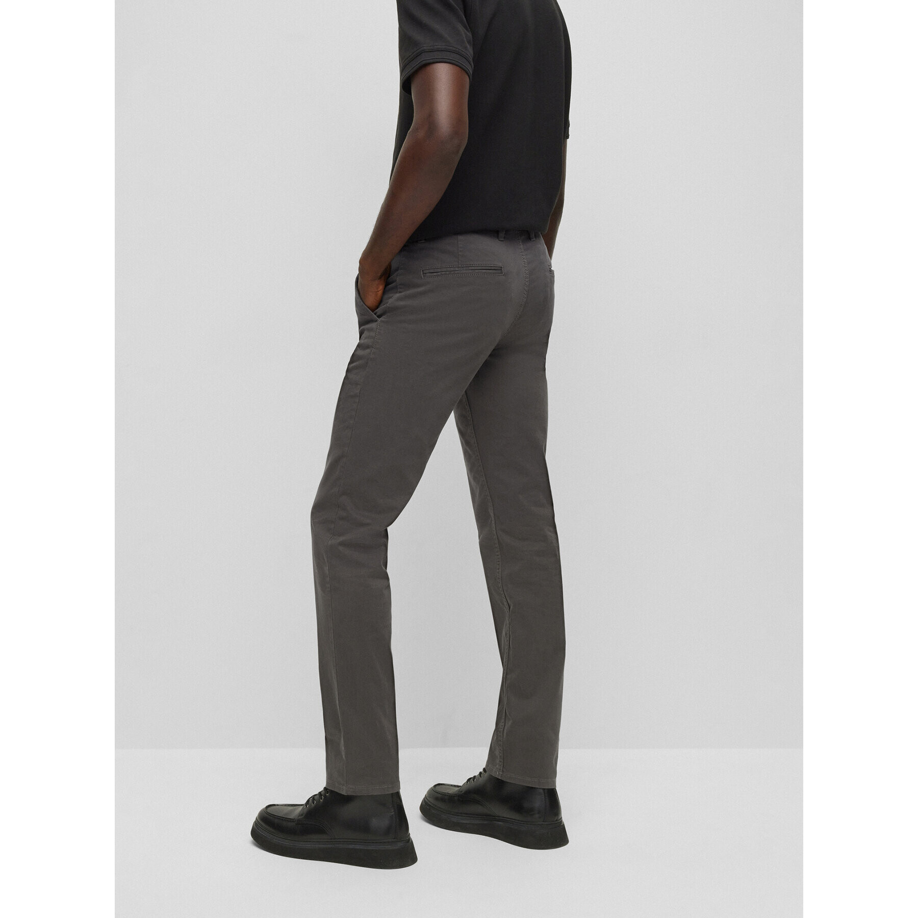 Boss Текстилни панталони 50470813 Сив Slim Fit - Pepit.bg