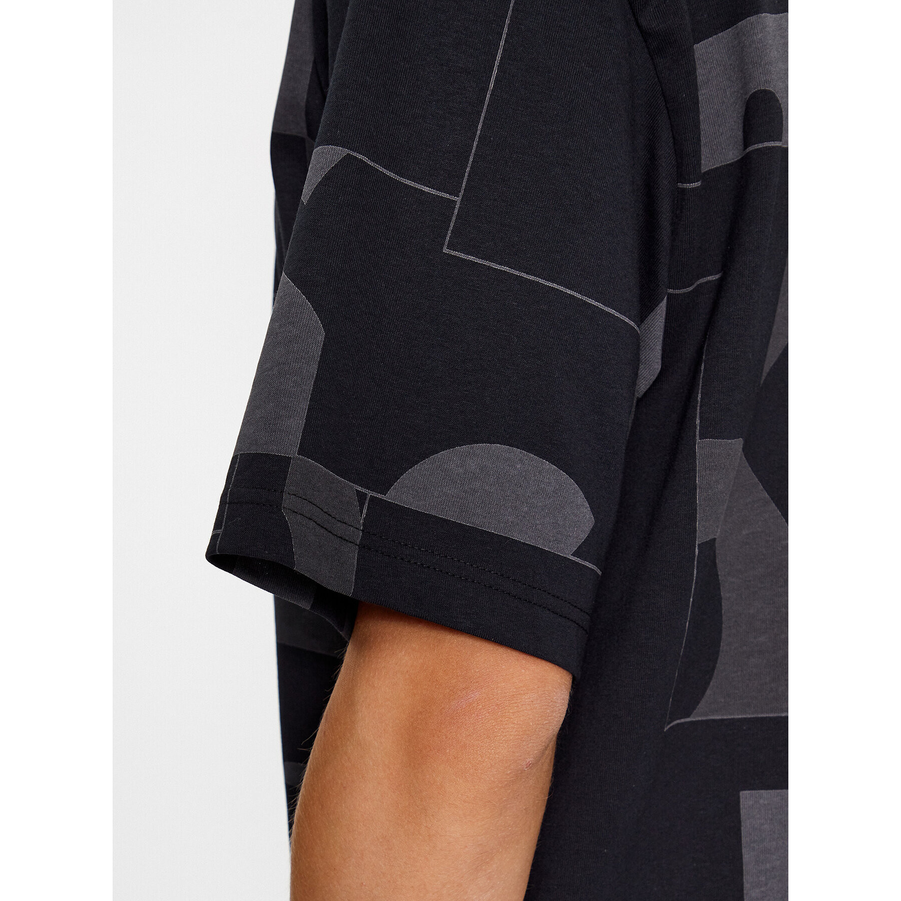 Boss Тишърт Timono Lotus 50501200 Черен Regular Fit - Pepit.bg