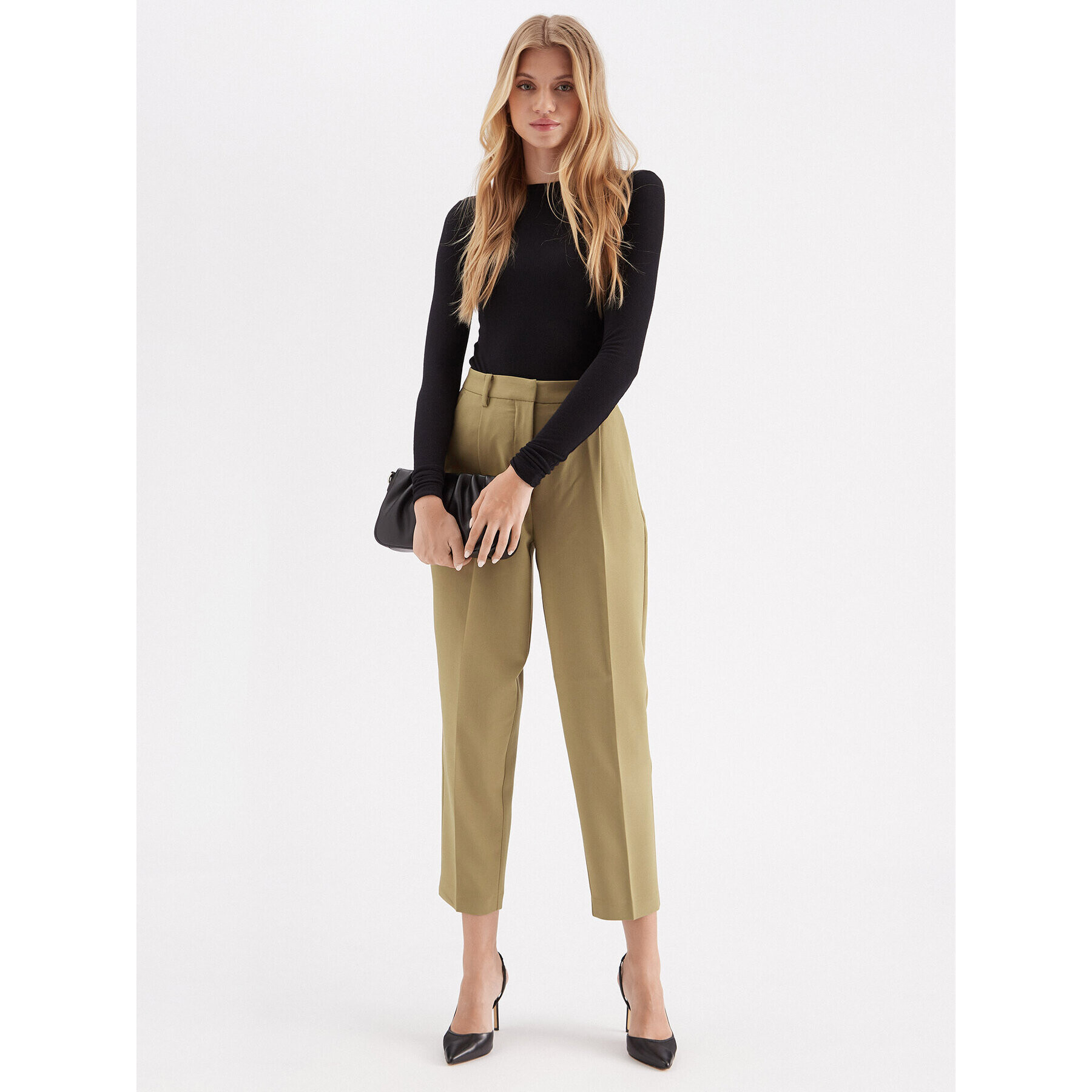 Bruuns Bazaar Текстилни панталони Cindy BBW2393 Зелен Loose Fit - Pepit.bg