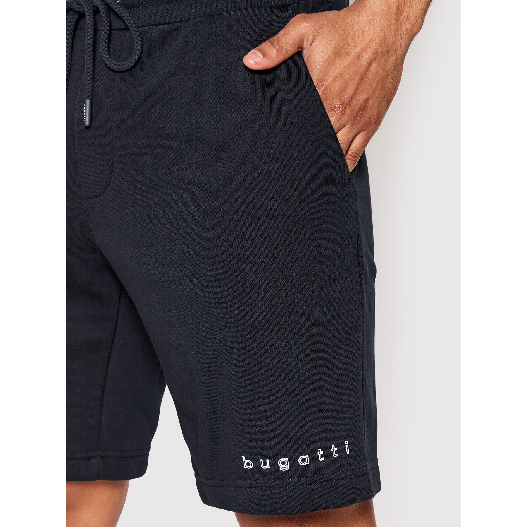 Bugatti Спортни шорти 8255 15196 Тъмносин Regular Fit - Pepit.bg