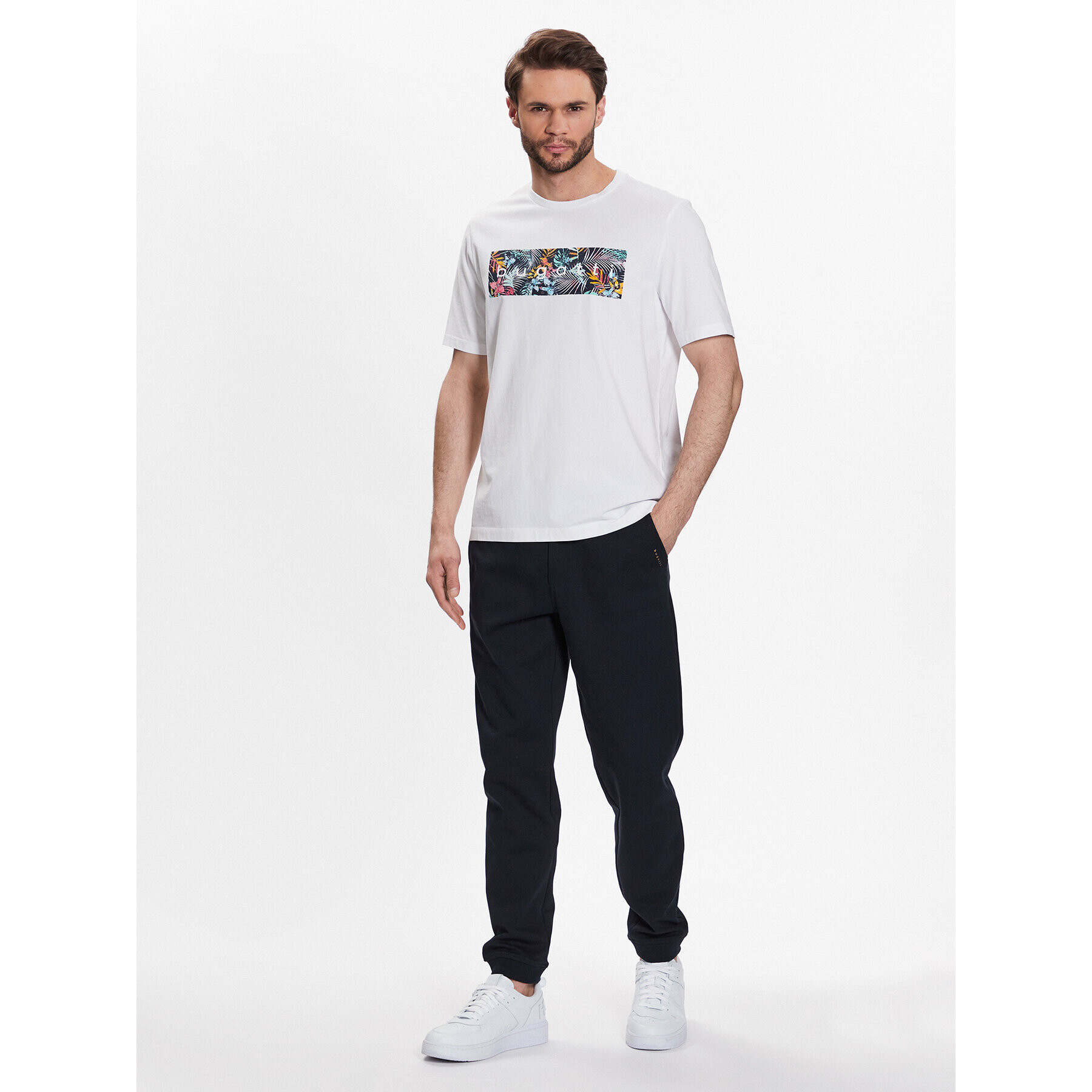 Bugatti Текстилни панталони 8200 35197 Тъмносин Slim Fit - Pepit.bg