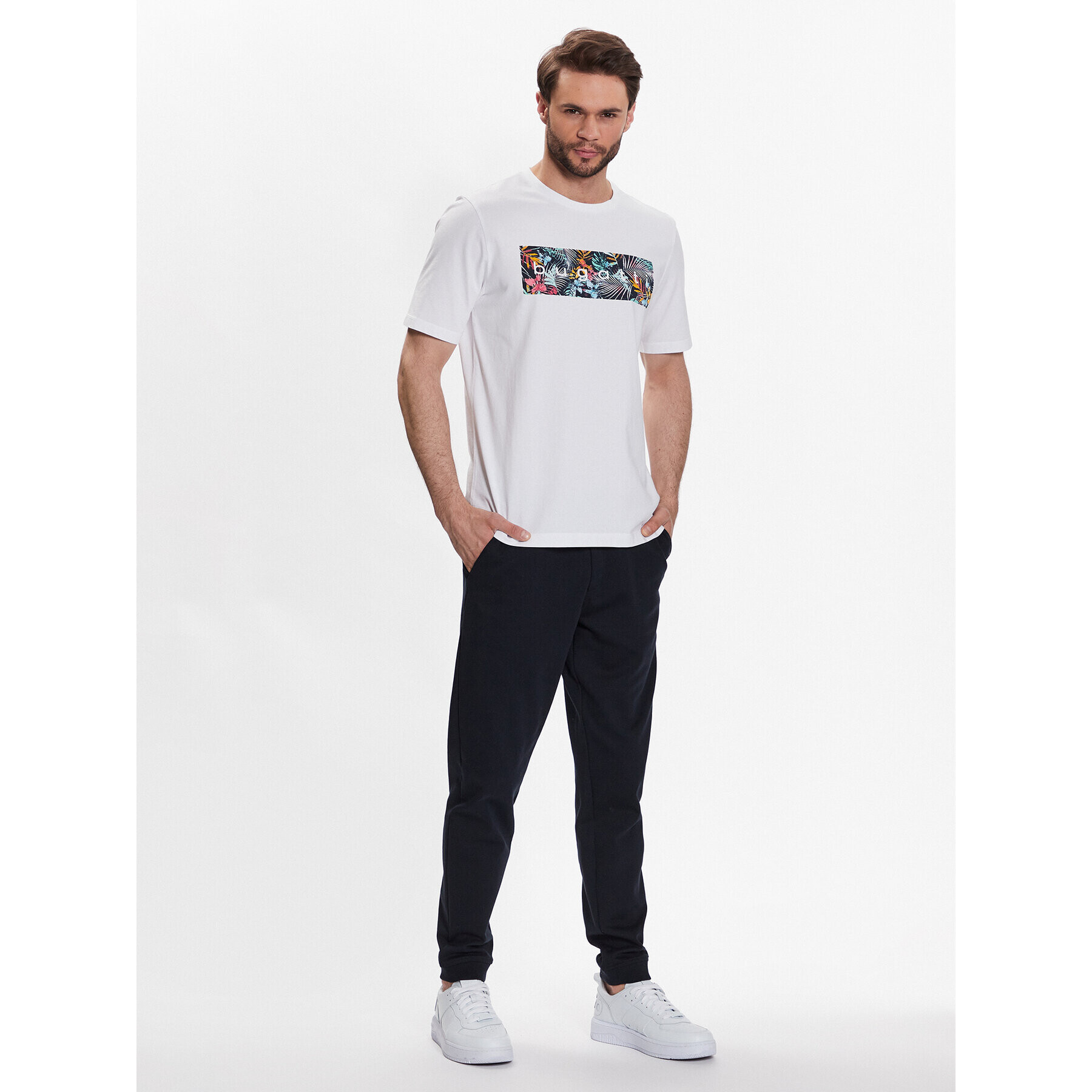 Bugatti Тишърт 8350 35043 Бял Regular Fit - Pepit.bg