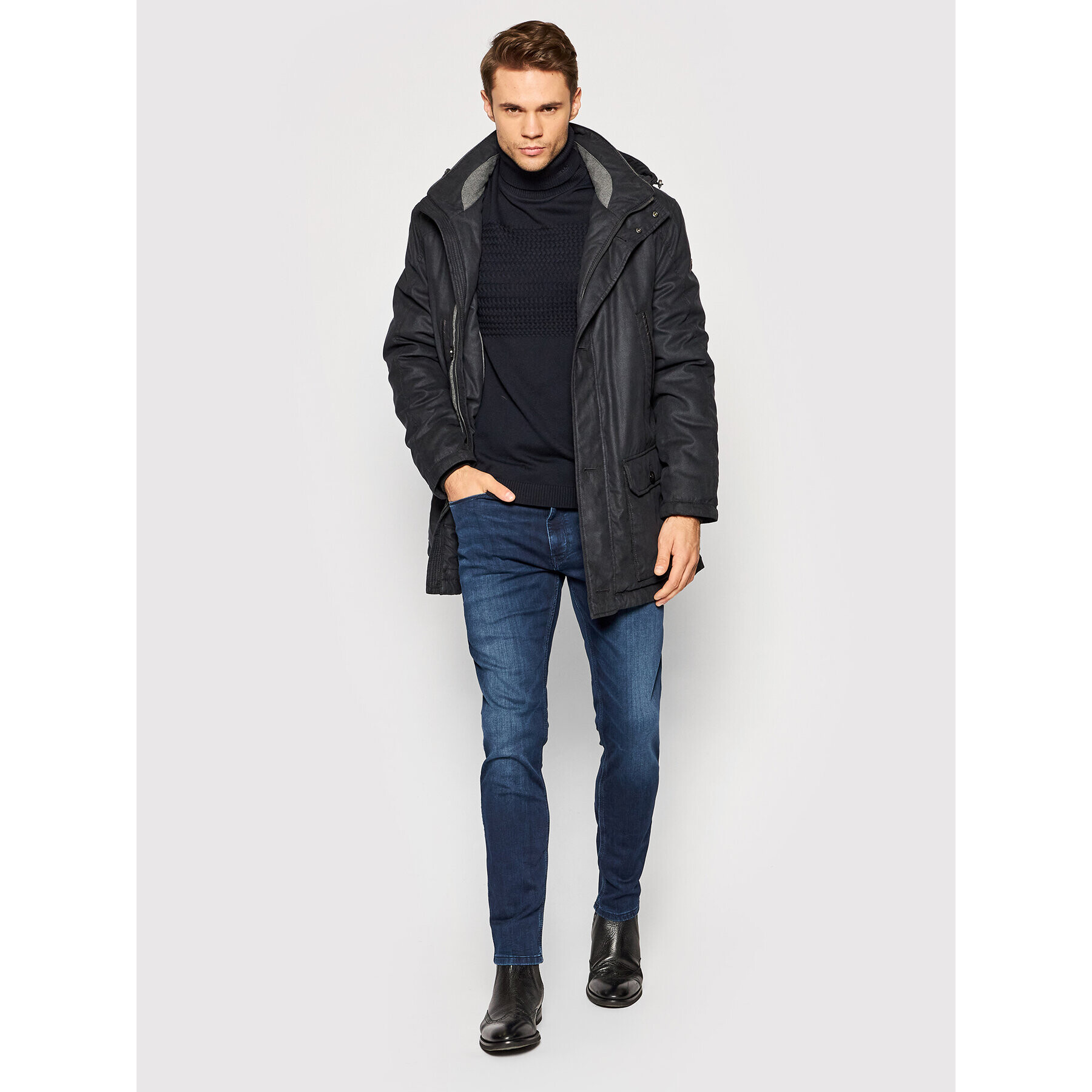 Bugatti Зимно яке 877213 89049 Черен Regular Fit - Pepit.bg