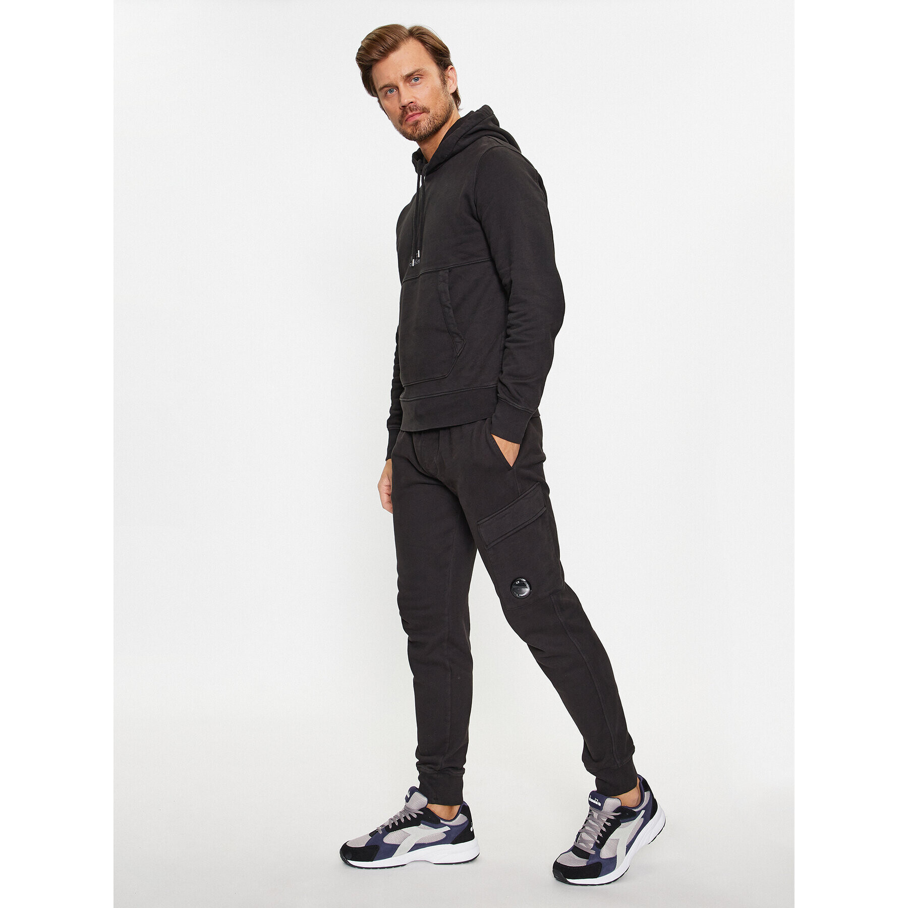 C.P. Company Долнище анцуг 15CMSP246A 006372G Черен Regular Fit - Pepit.bg