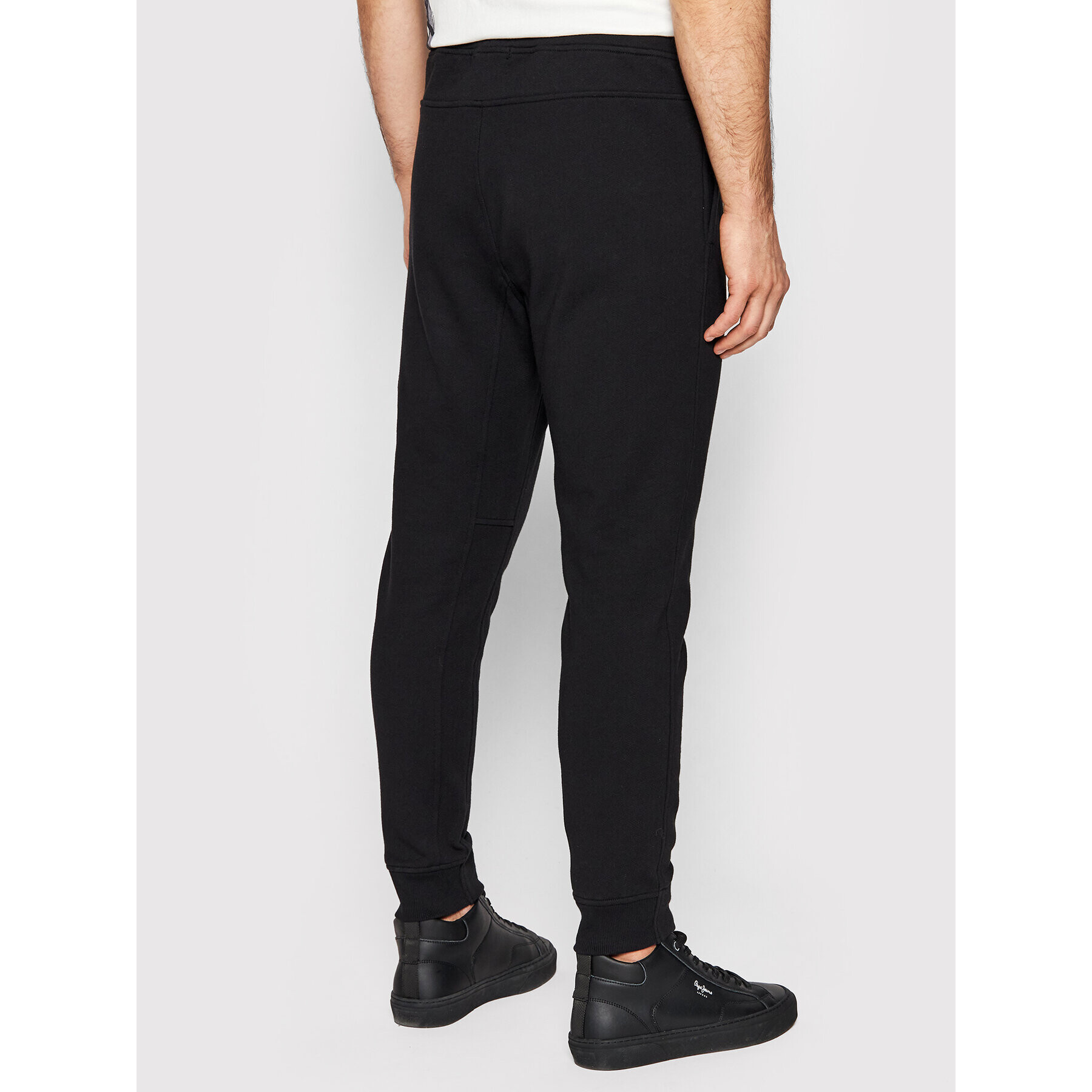 C.P. Company Долнище анцуг Diagonal Raised 12CMSP071A 005086W Черен Regular Fit - Pepit.bg