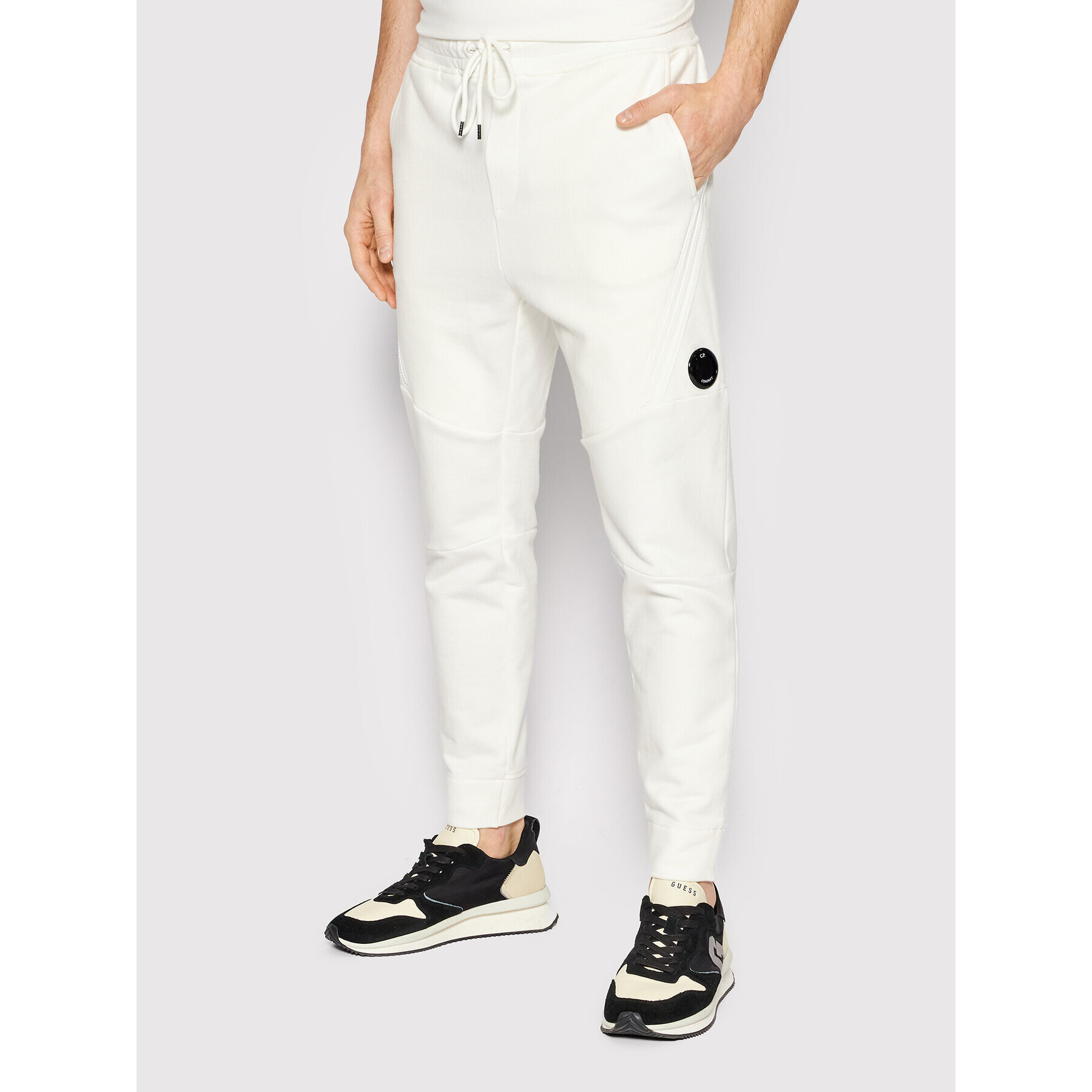 C.P. Company Долнище анцуг Diagonal Raised 12CMSP084A 005086W Бял Regular Fit - Pepit.bg