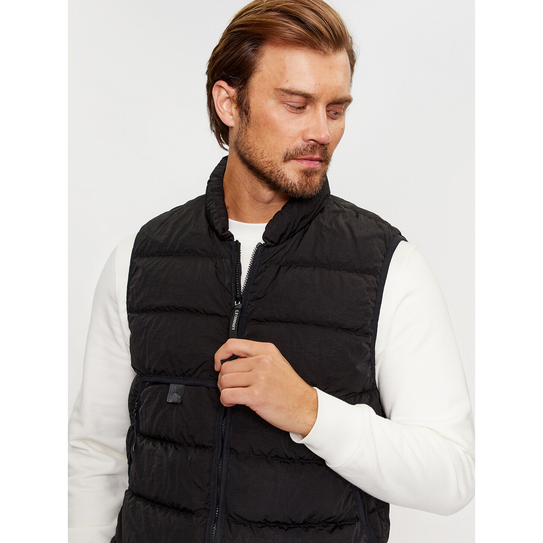 C.P. Company Елек Down Vest 15CMOW030A 006369G Черен Regular Fit - Pepit.bg