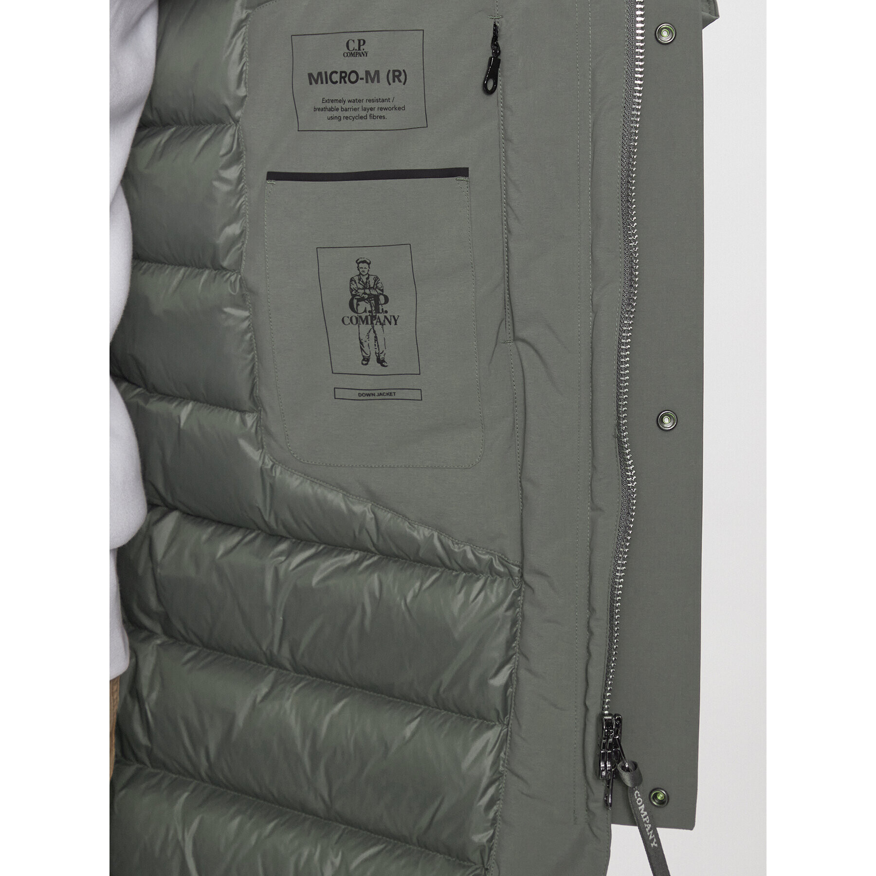 C.P. Company Зимно яке Micro-M 13CMOW167 A006355A Зелен Regular Fit - Pepit.bg