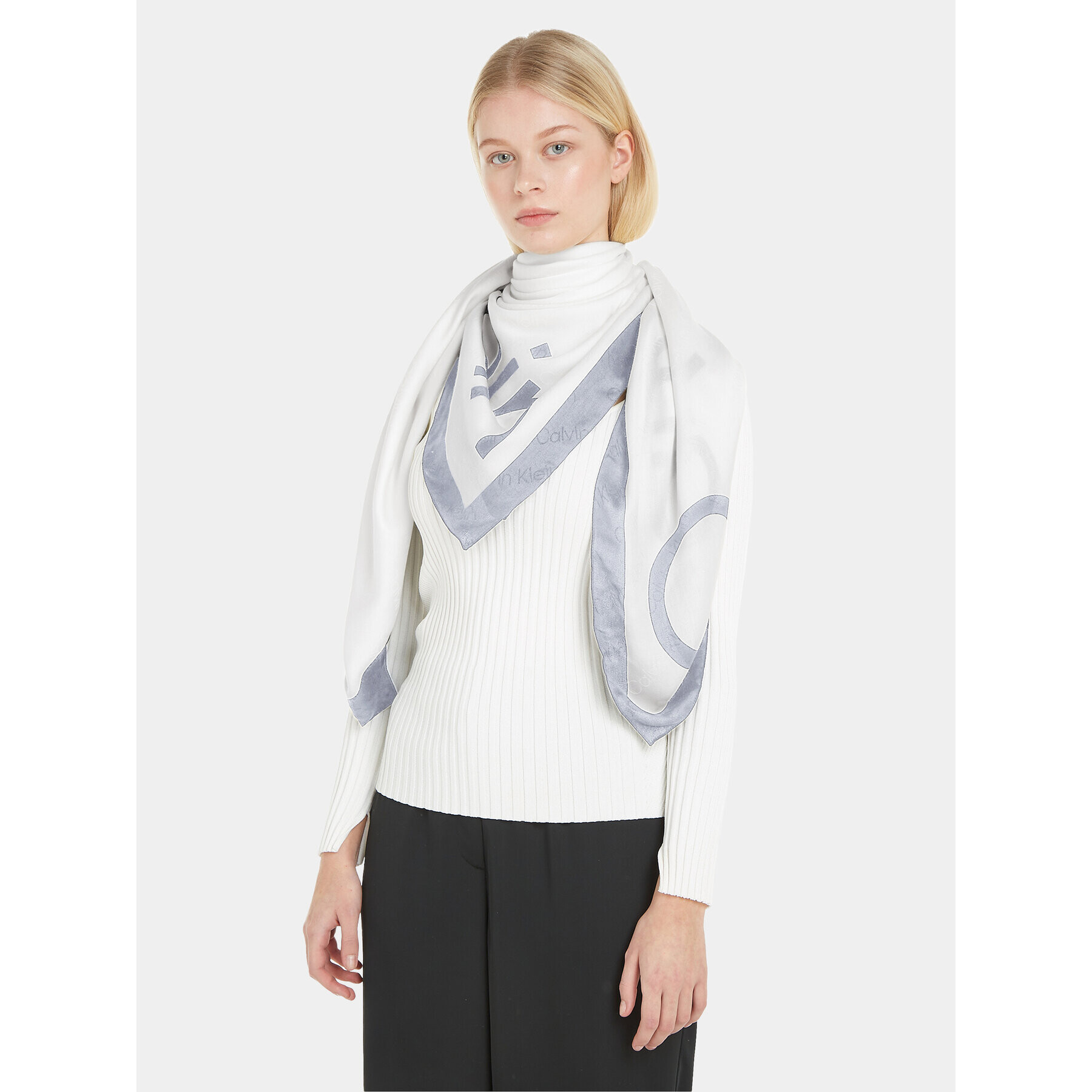 Calvin Klein Бандана Geo Minimal Scarf 130X130 K60K610227 Син - Pepit.bg