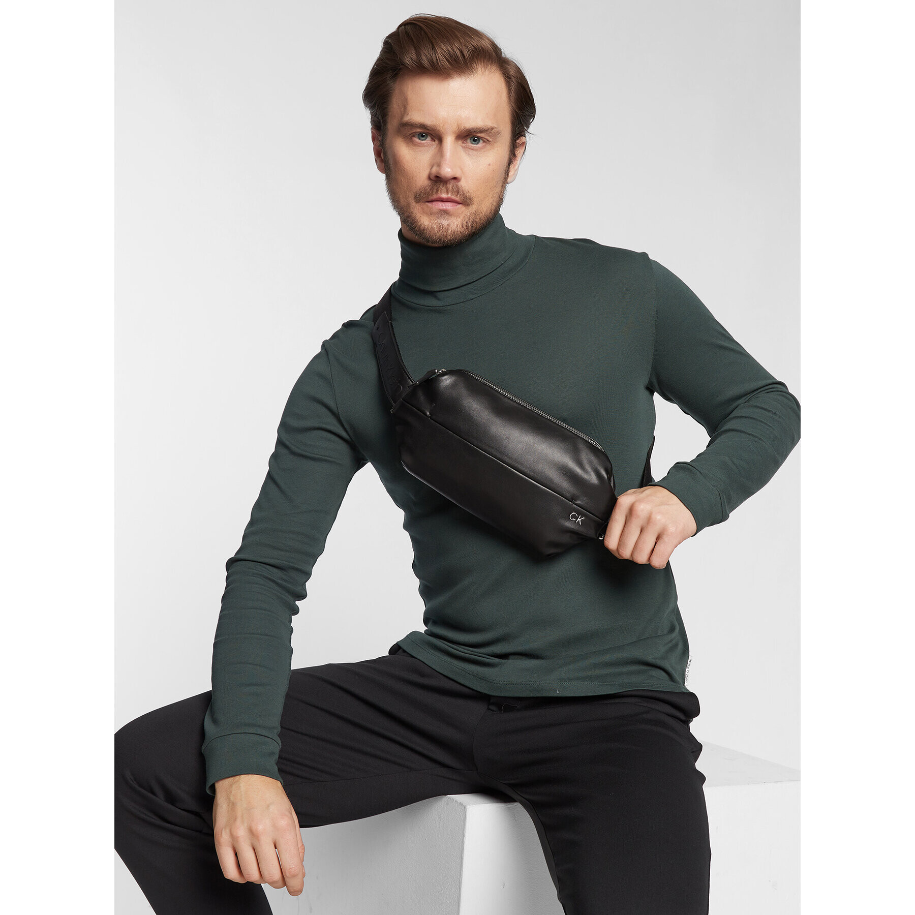 Calvin Klein Чанта за кръст Ck Soft Waistbag K50K509566 Черен - Pepit.bg