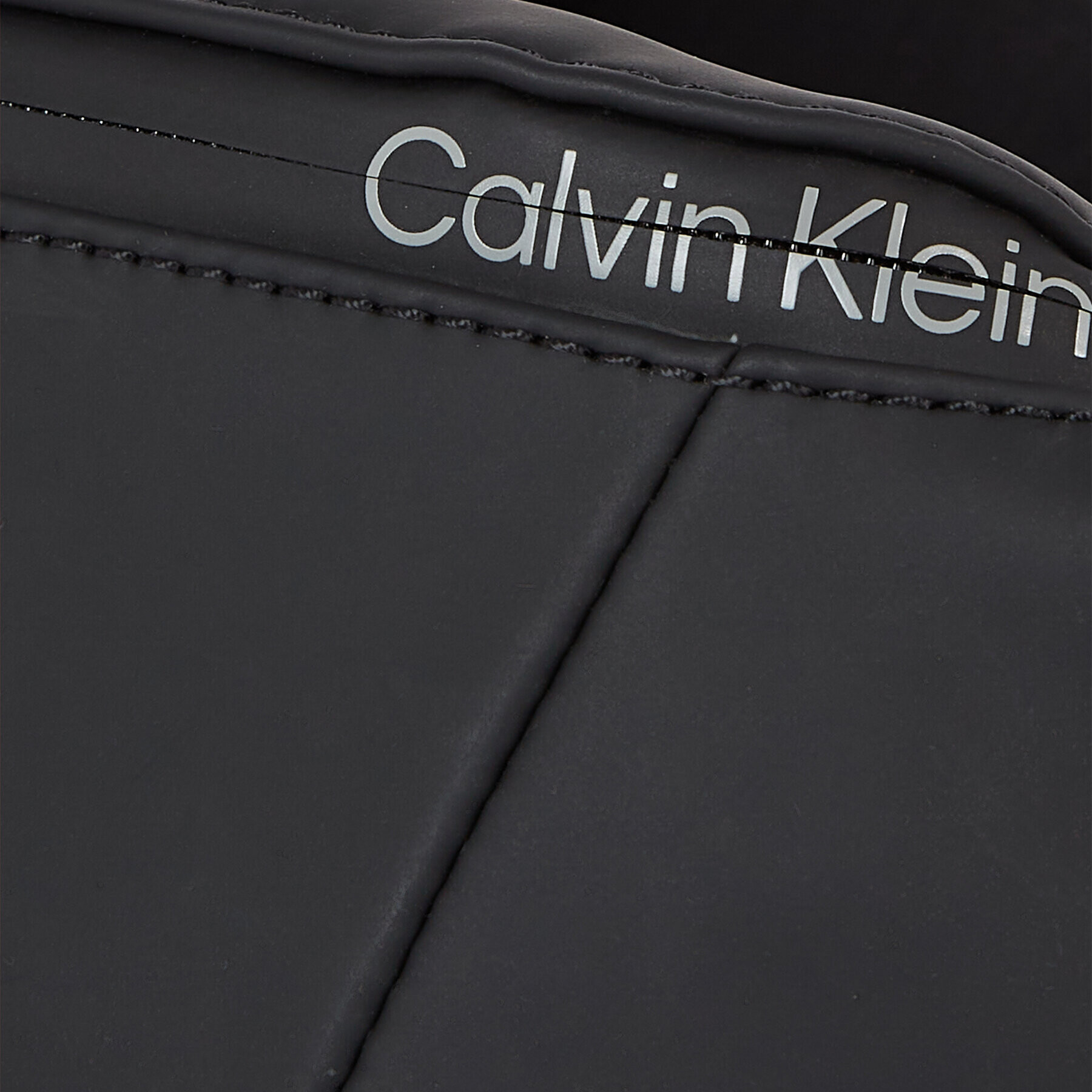 Calvin Klein Чанта за кръст Rubberized Waistbag K50K510799 Черен - Pepit.bg