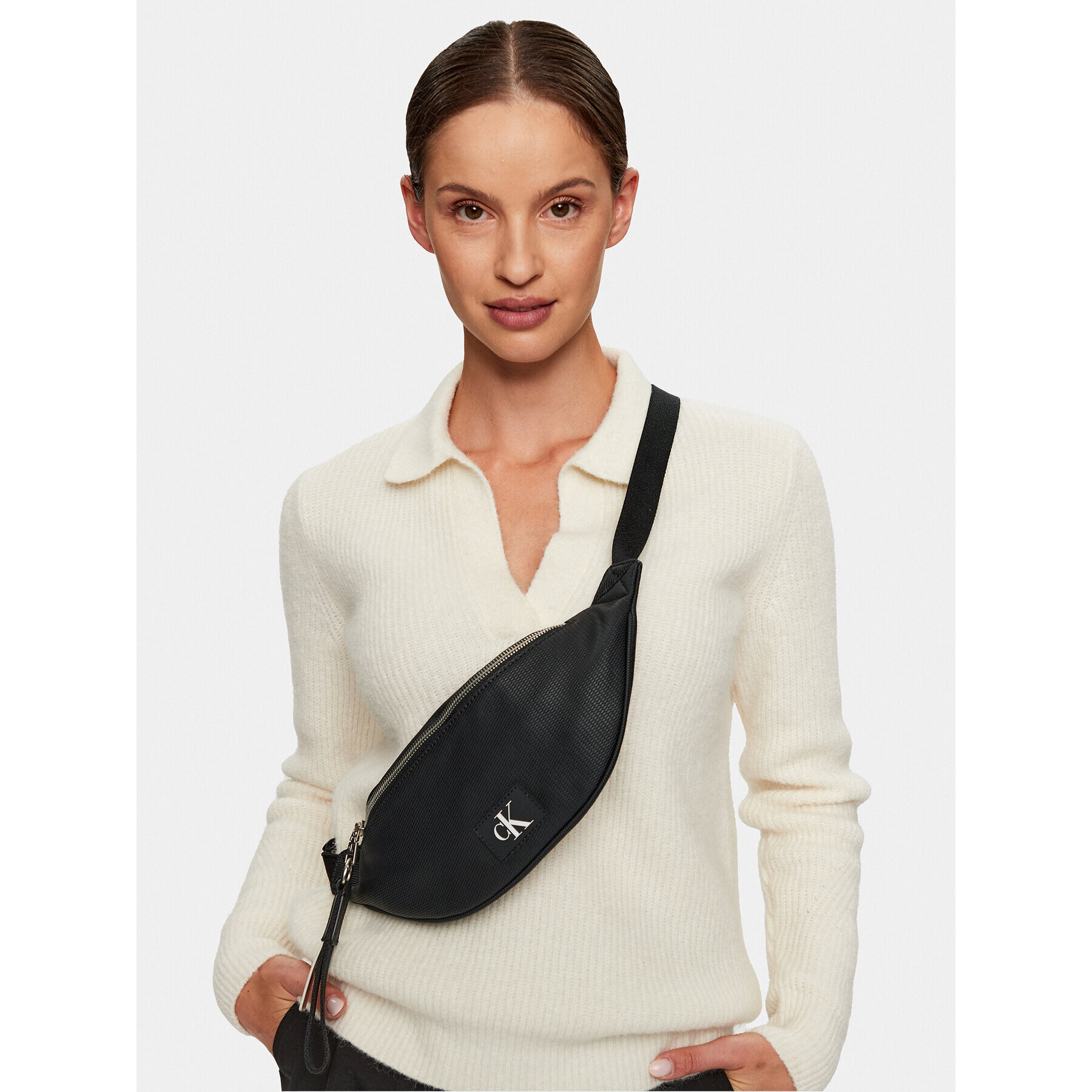 Calvin Klein Чанта за кръст Tagged Waistbag 32 K60K611032 Черен - Pepit.bg