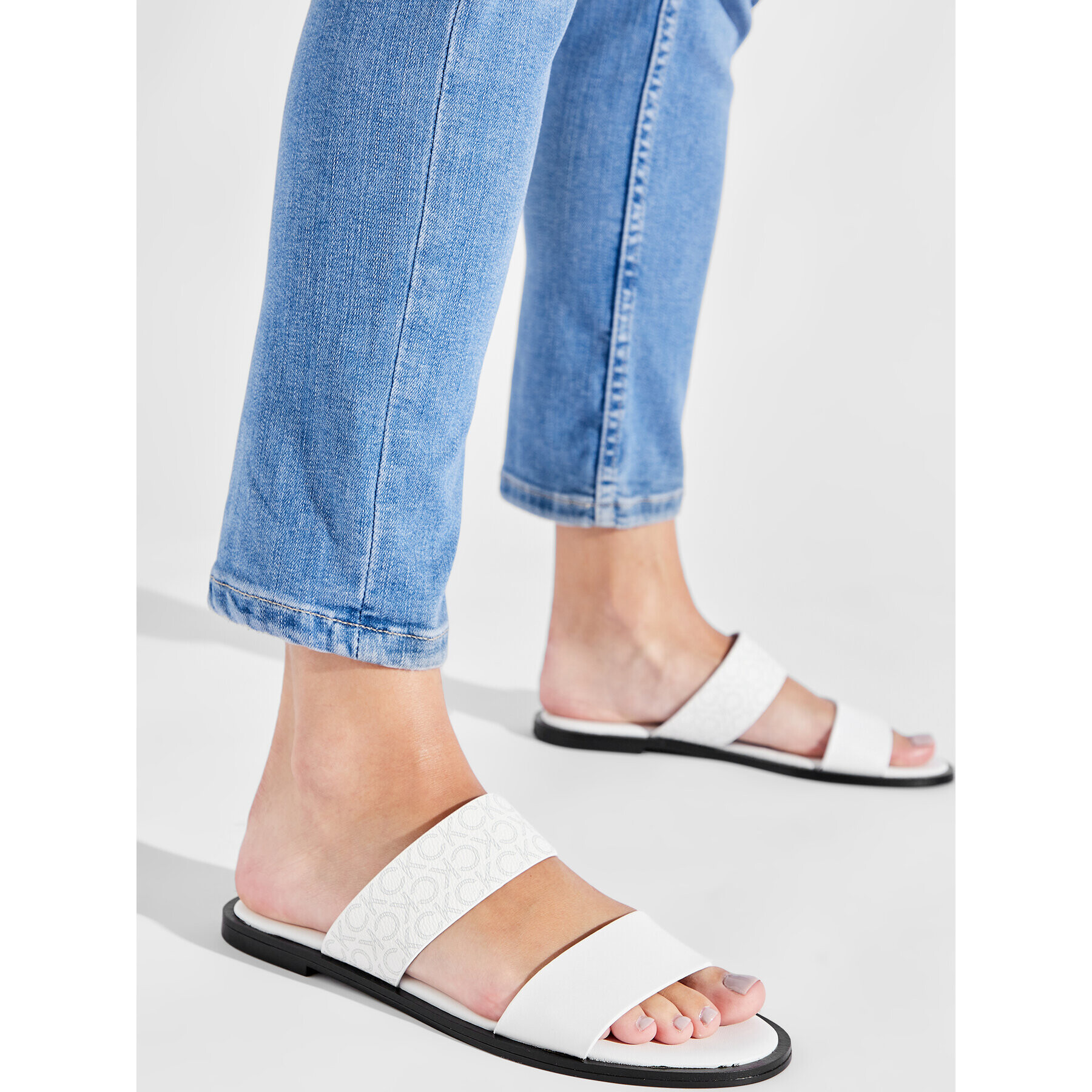 Calvin Klein Чехли Almond Flat 2Bar Slide HW0HW01134 Бял - Pepit.bg