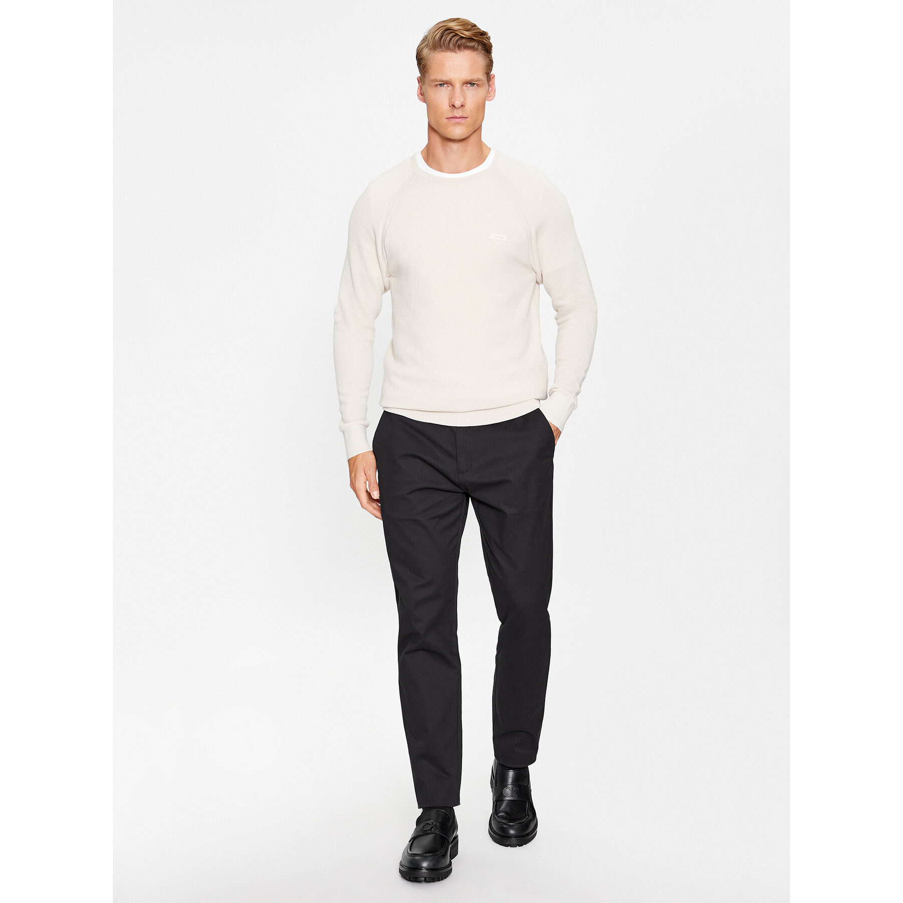 Calvin Klein Чино панталони Modern K10K111791 Черен Tapered Fit - Pepit.bg