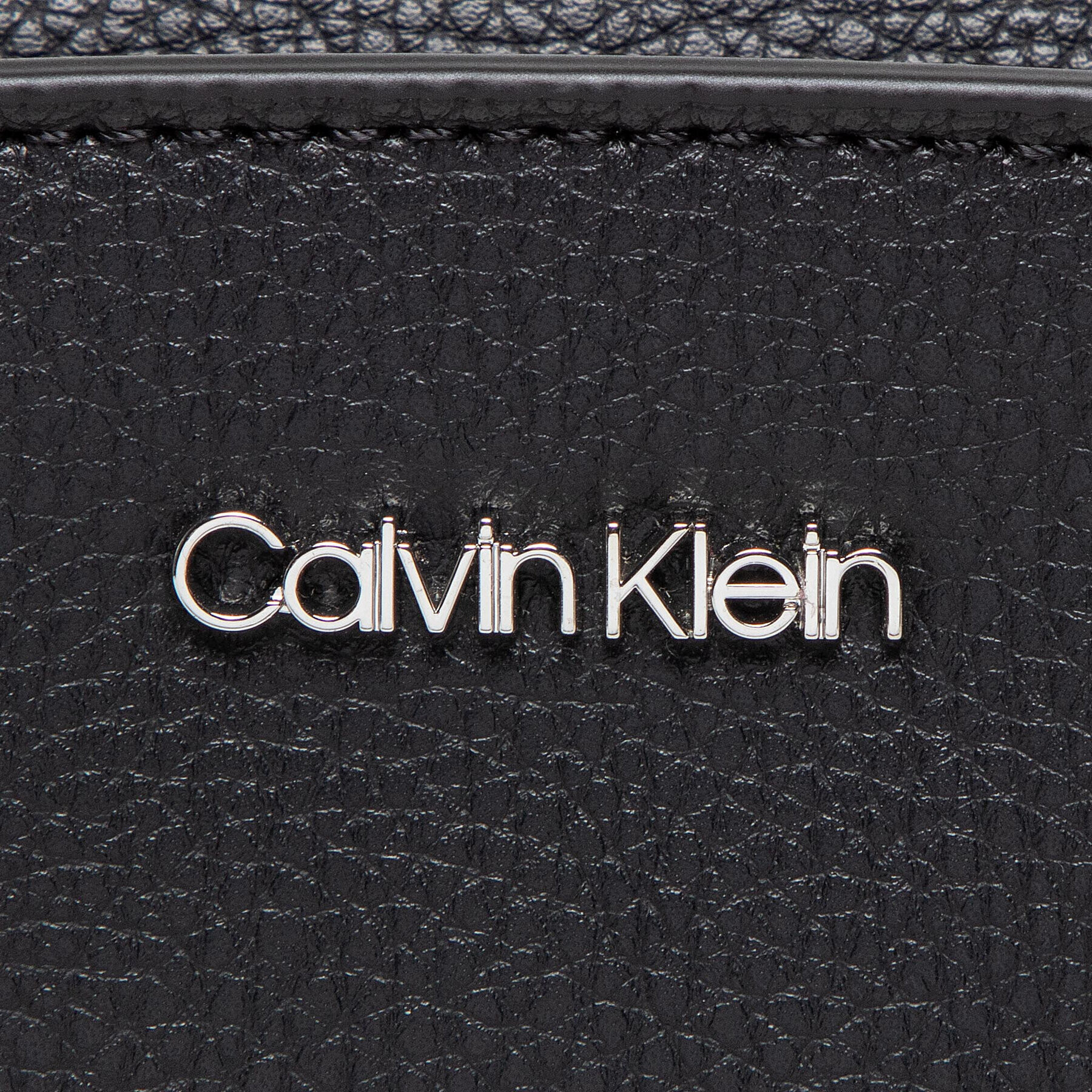 Calvin Klein Дамска чанта Ck Code Crossbody K60K609870 Черен - Pepit.bg