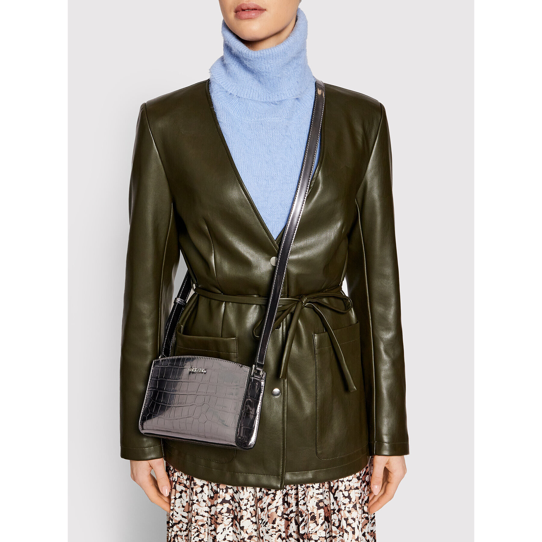 Calvin Klein Дамска чанта Ck Code Ew Xbody Croco K60K608885 Сребрист - Pepit.bg