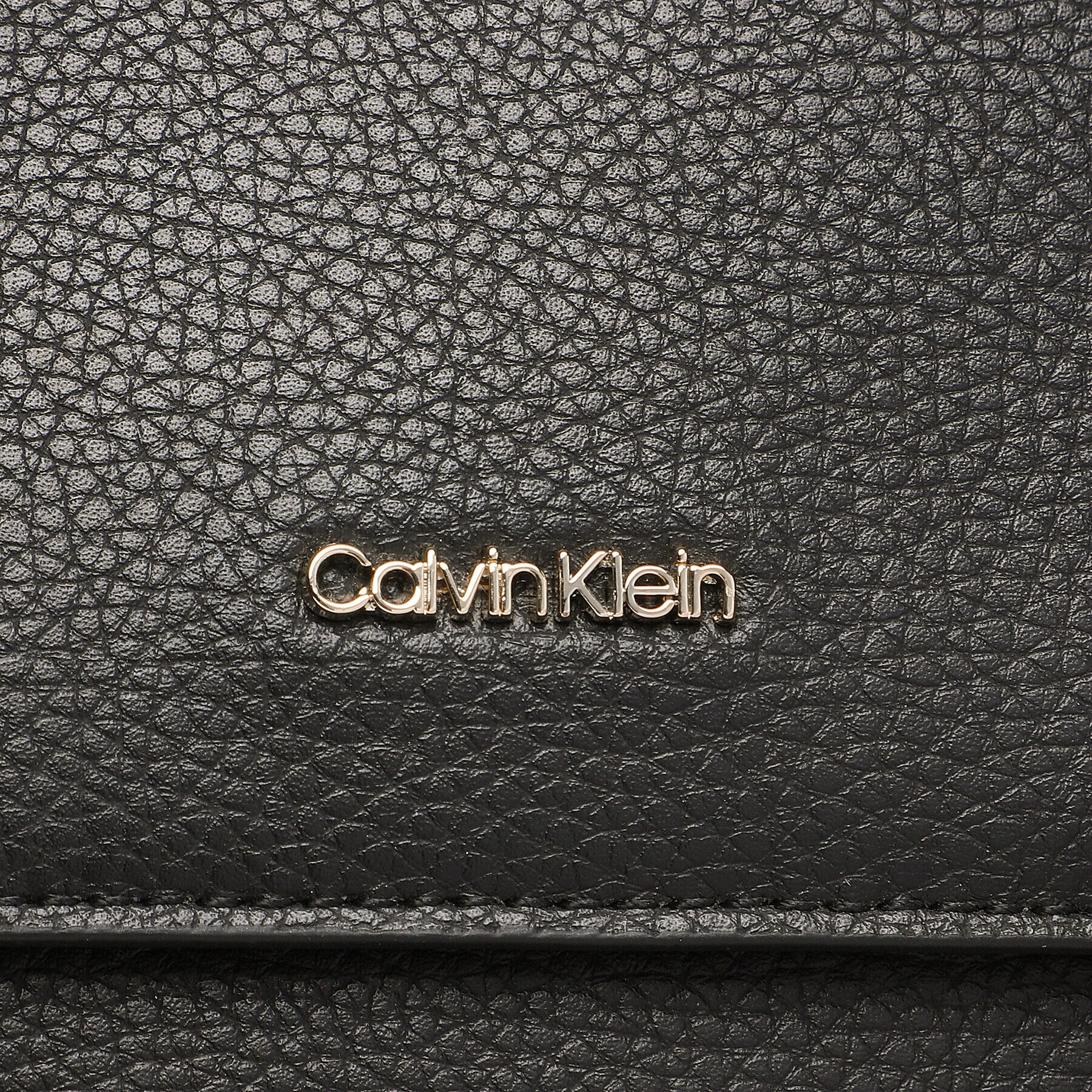 Calvin Klein Дамска чанта Ck Elevated Satchel Md K60K609852 Черен - Pepit.bg