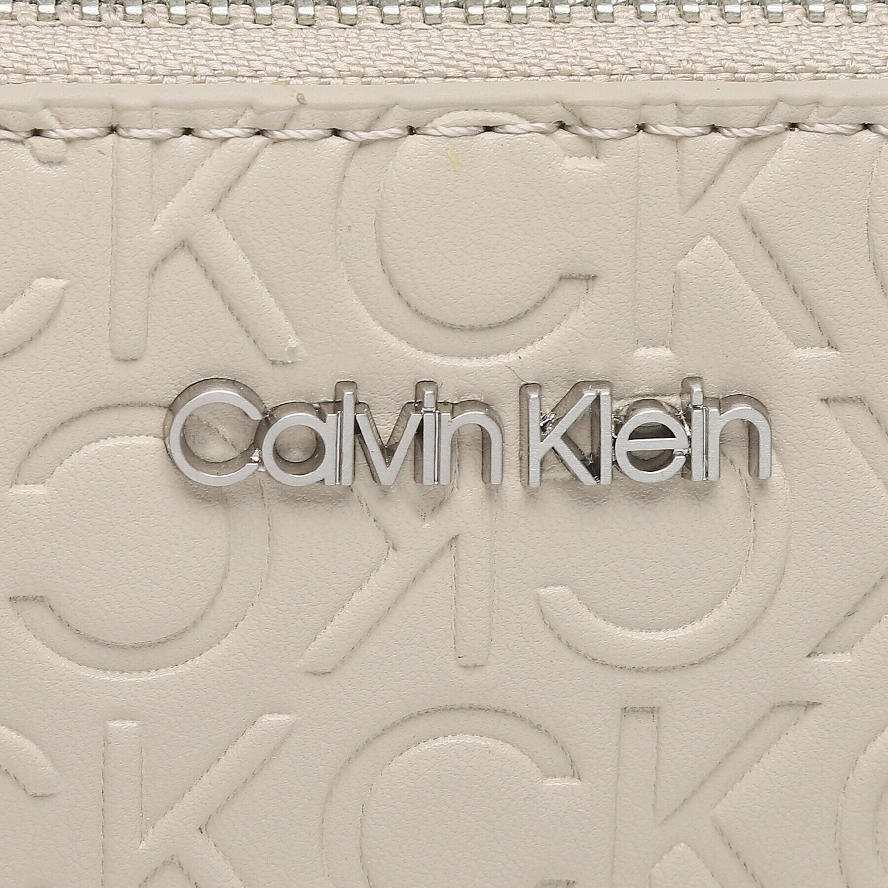 Calvin Klein Дамска чанта Ck Must Camera Bag W/Pckt Emb Mn K60K611008 Бежов - Pepit.bg