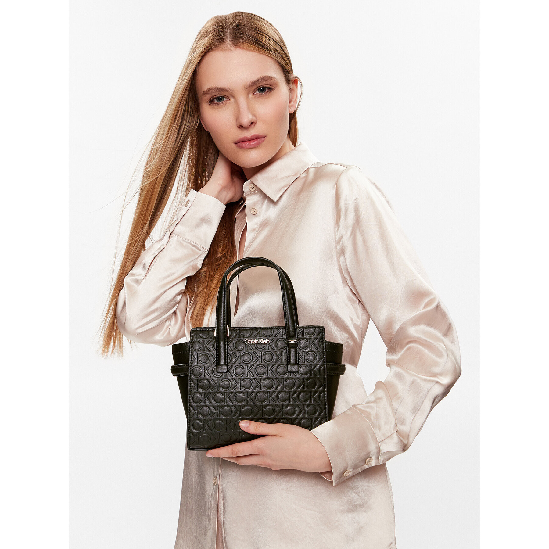 Calvin Klein Дамска чанта Ck Must Mini Tote Embossed K60K610193 Черен - Pepit.bg