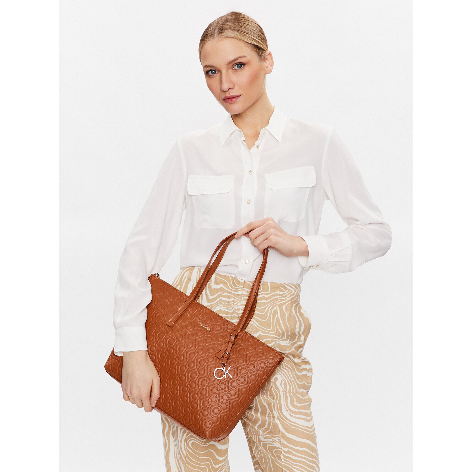 Calvin Klein Дамска чанта Ck Must Shopper Md Embossed Mono K60K610274 Кафяв - Pepit.bg