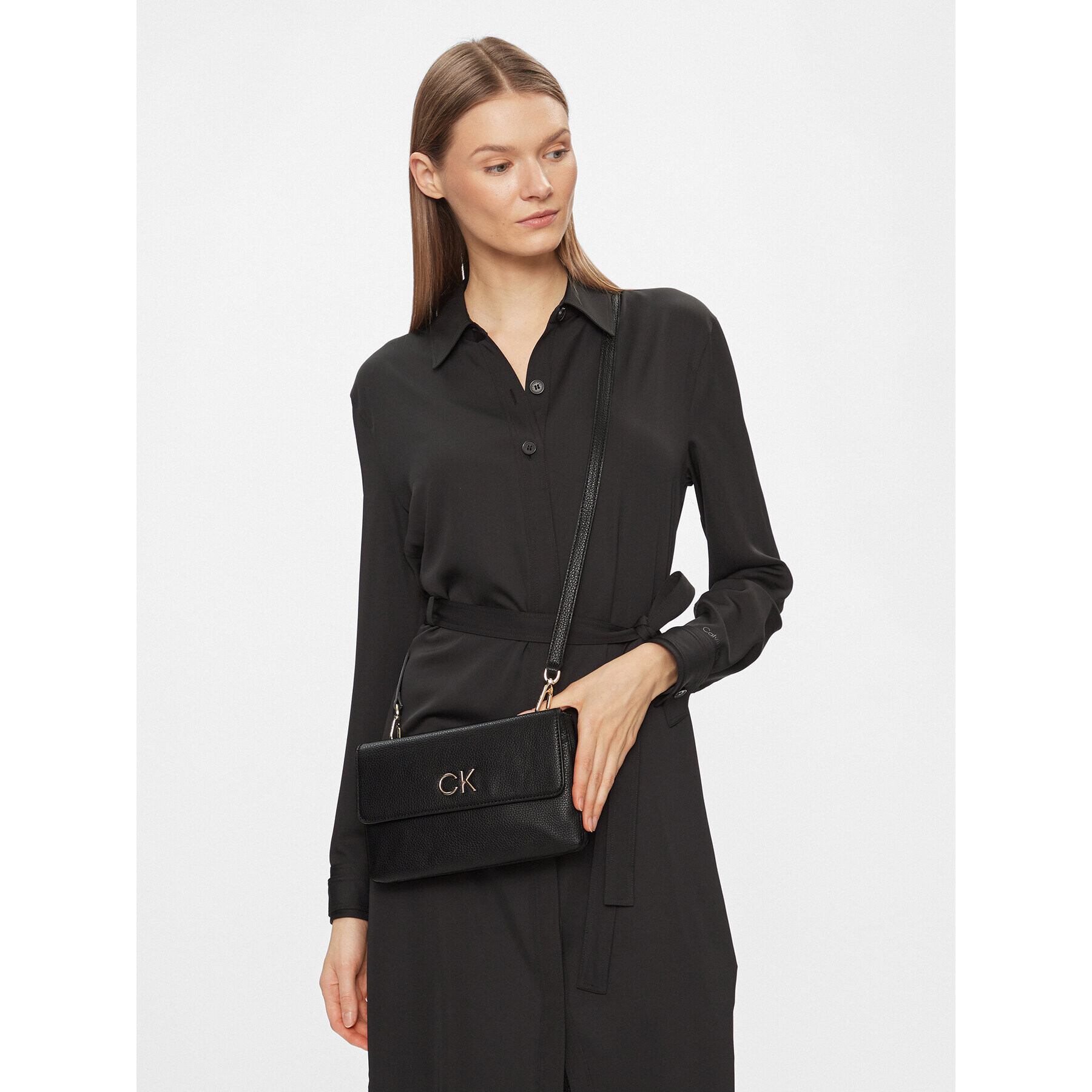 Calvin Klein Дамска чанта K60K609140 Черен - Pepit.bg