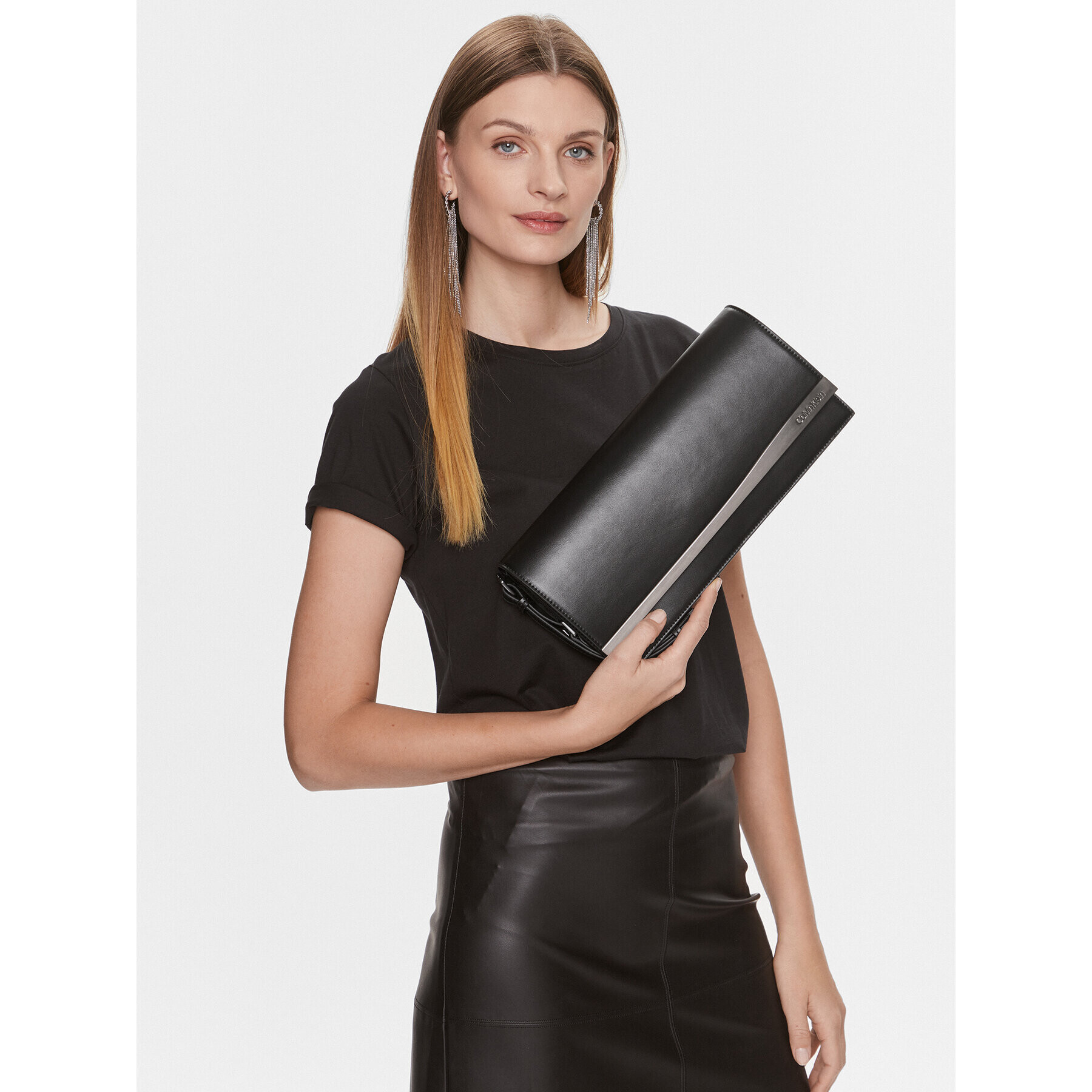 Calvin Klein Дамска чанта K60K611173 Черен - Pepit.bg