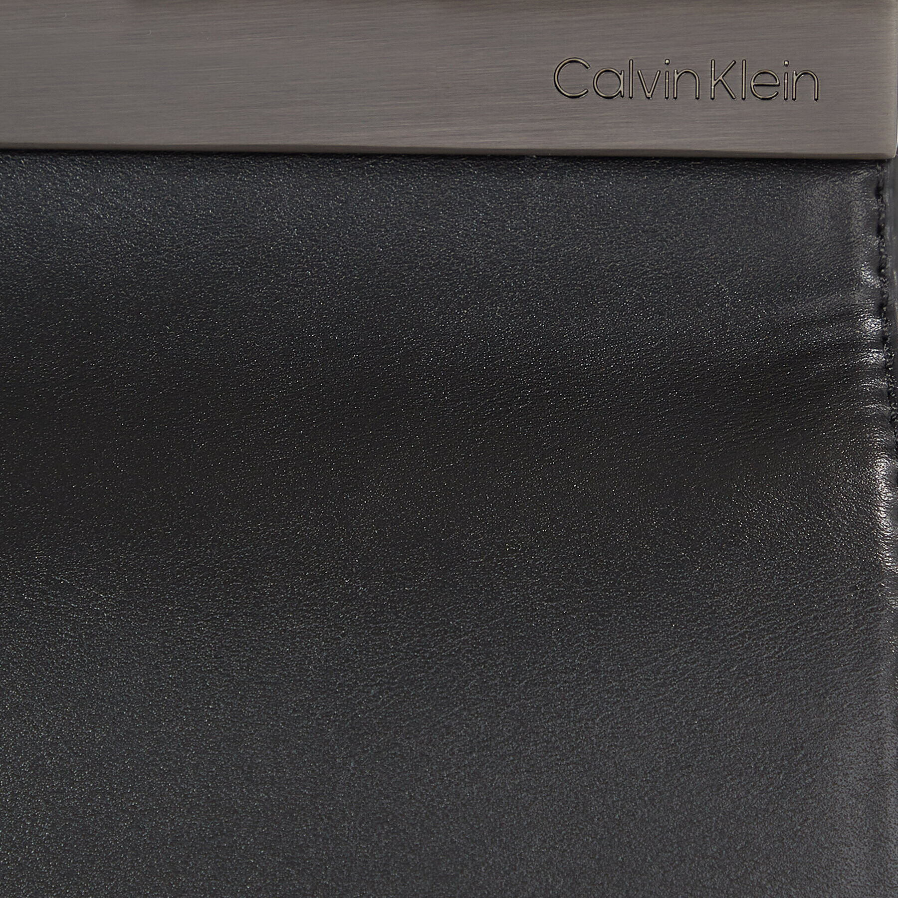 Calvin Klein Дамска чанта Metal Edge Shldr Bag Sm W/ Flap K60K611172 Черен - Pepit.bg