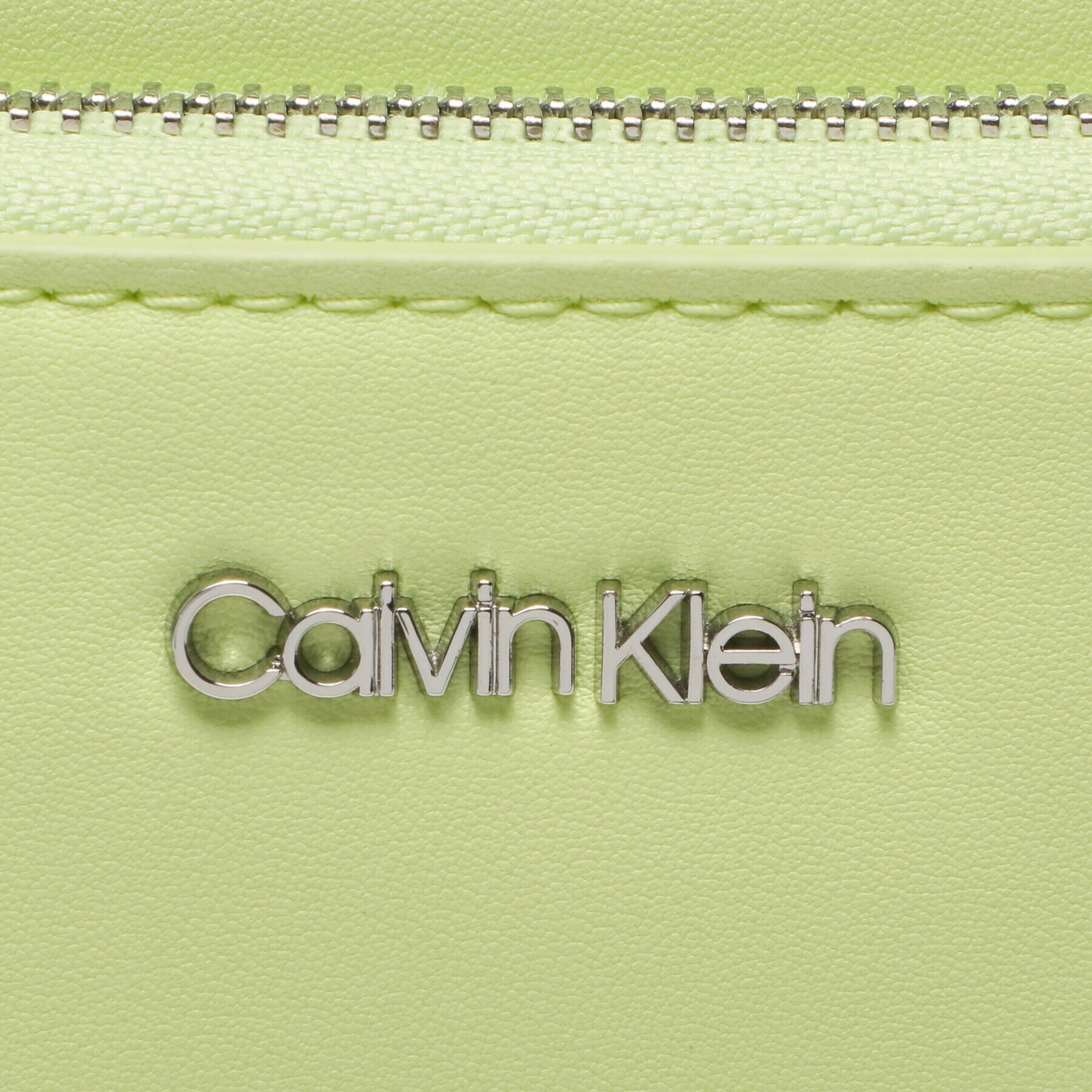 Calvin Klein Дамска чанта Must Camera Bag W/Pckt Lg K60K608410 Зелен - Pepit.bg