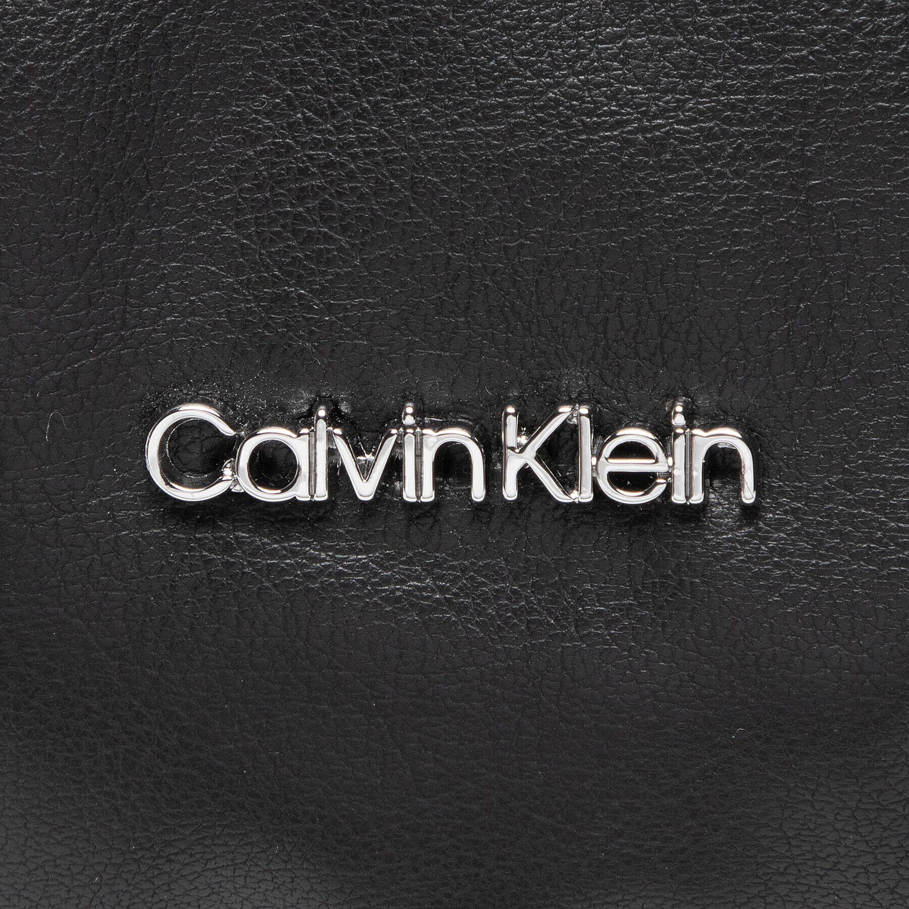 Calvin Klein Дамска чанта Puffed Shoulder Bag K60K609854 Черен - Pepit.bg