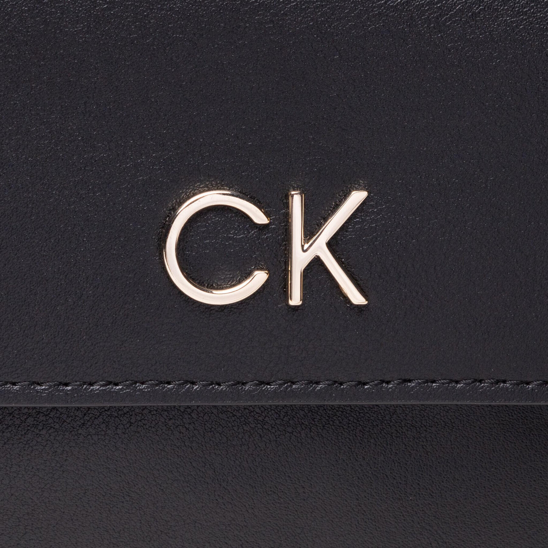 Calvin Klein Дамска чанта Re-Lock Mini Top H Bag K60K608878 Черен - Pepit.bg