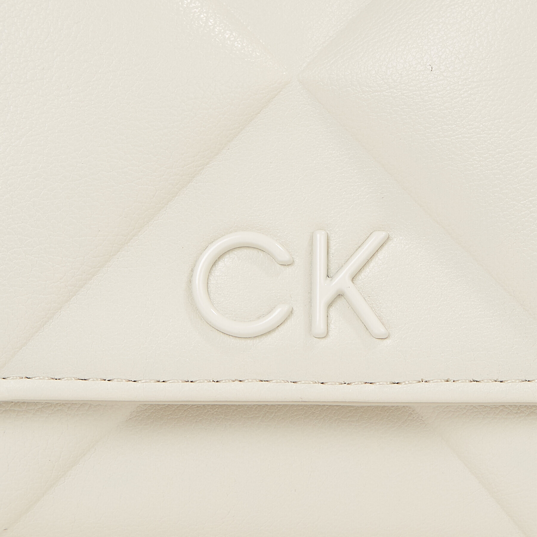 Calvin Klein Дамска чанта Re-Lock Quilt Mini Bag K60K611086 Екрю - Pepit.bg