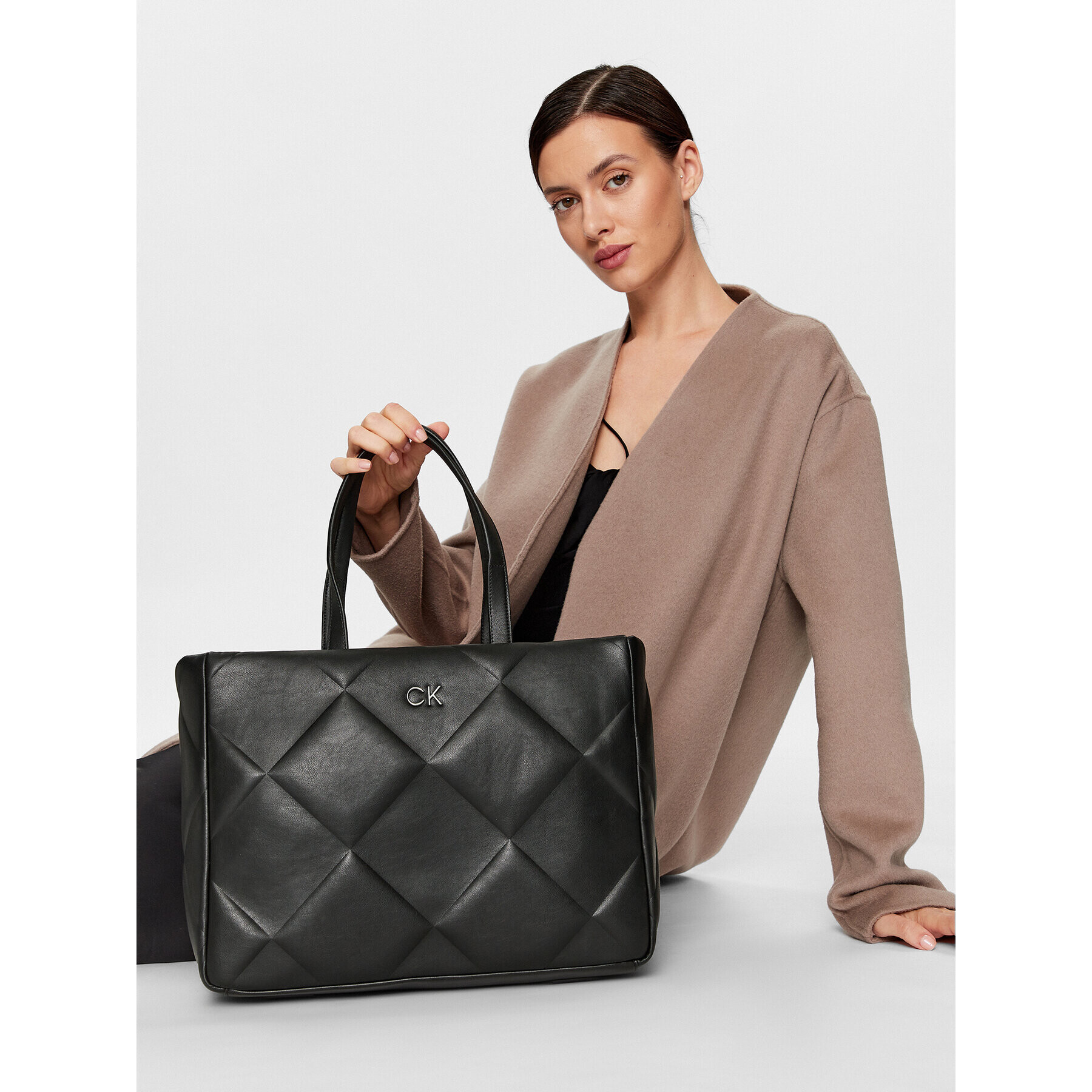 Calvin Klein Дамска чанта Re-Lock Quilt tote Lg K60K610761 Черен - Pepit.bg