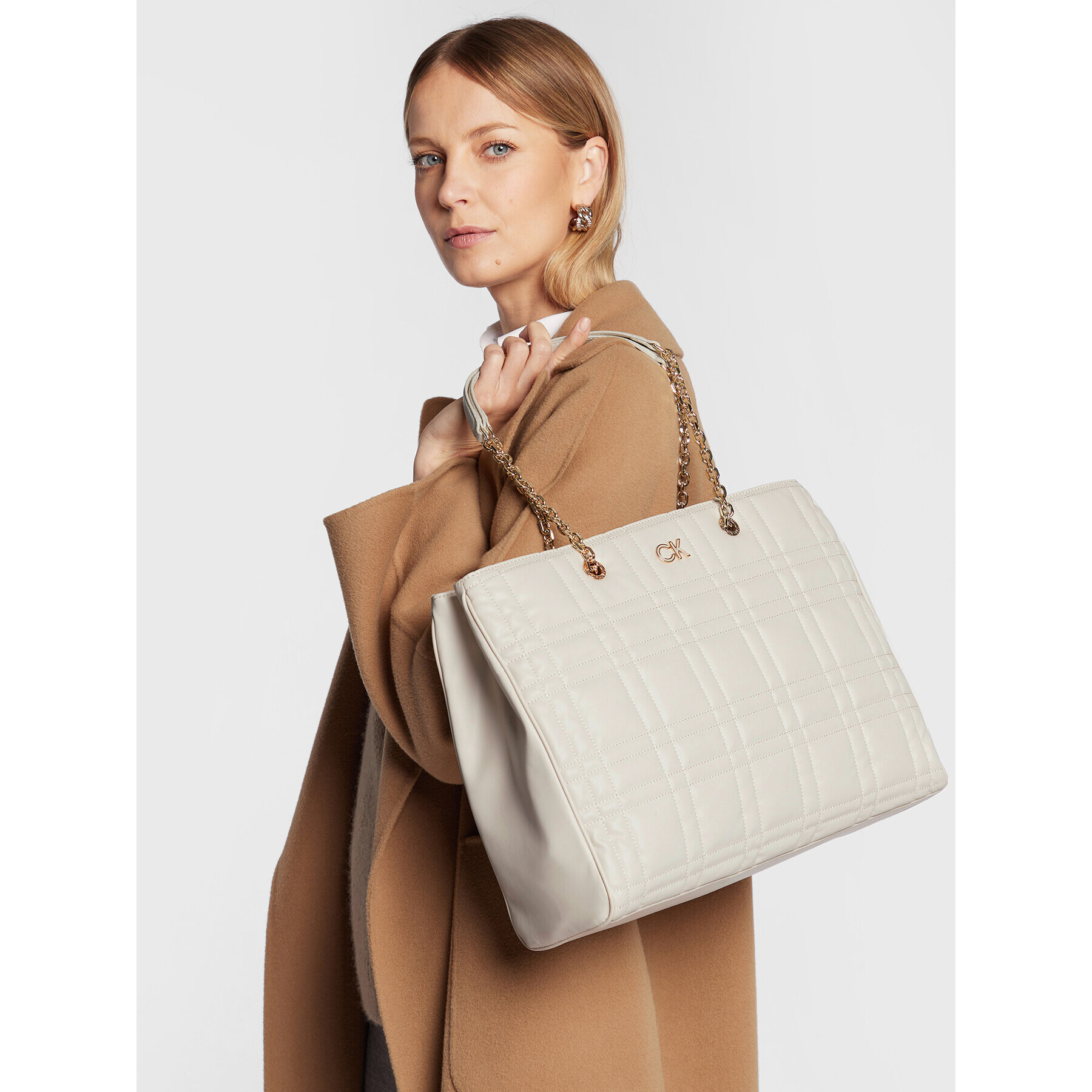 Calvin Klein Дамска чанта Re-Lock Quilt Tote W/Lp Cmpt K60K609880 Бежов - Pepit.bg