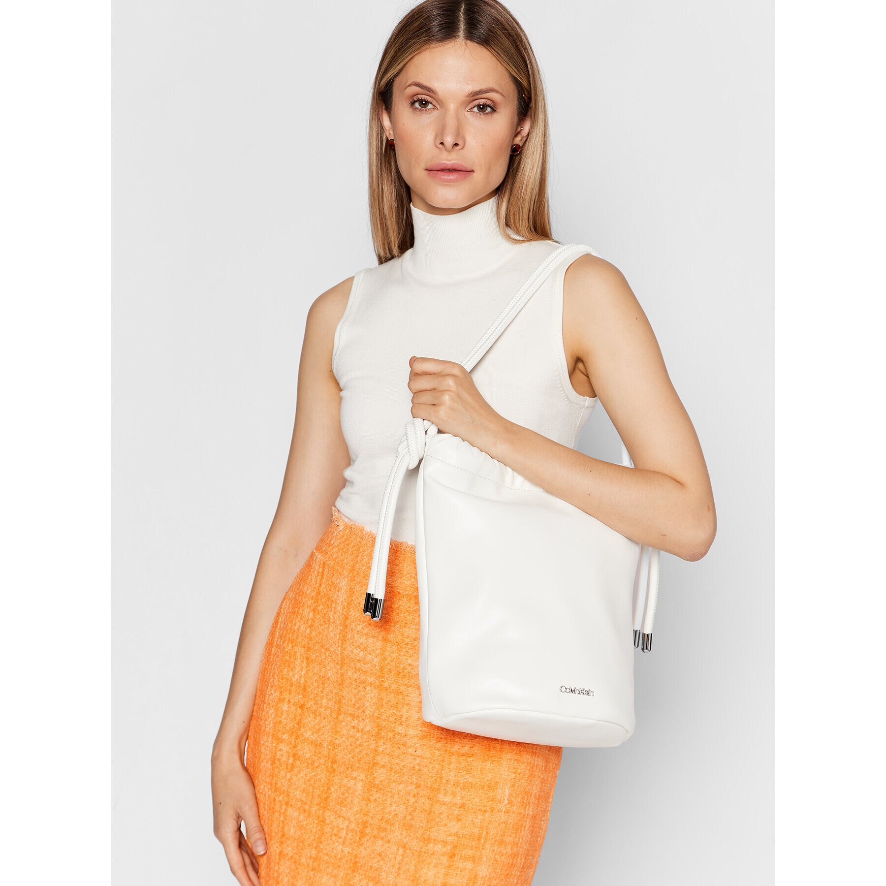 Calvin Klein Дамска чанта Roped Bucket Bag K60K609003 Бял - Pepit.bg