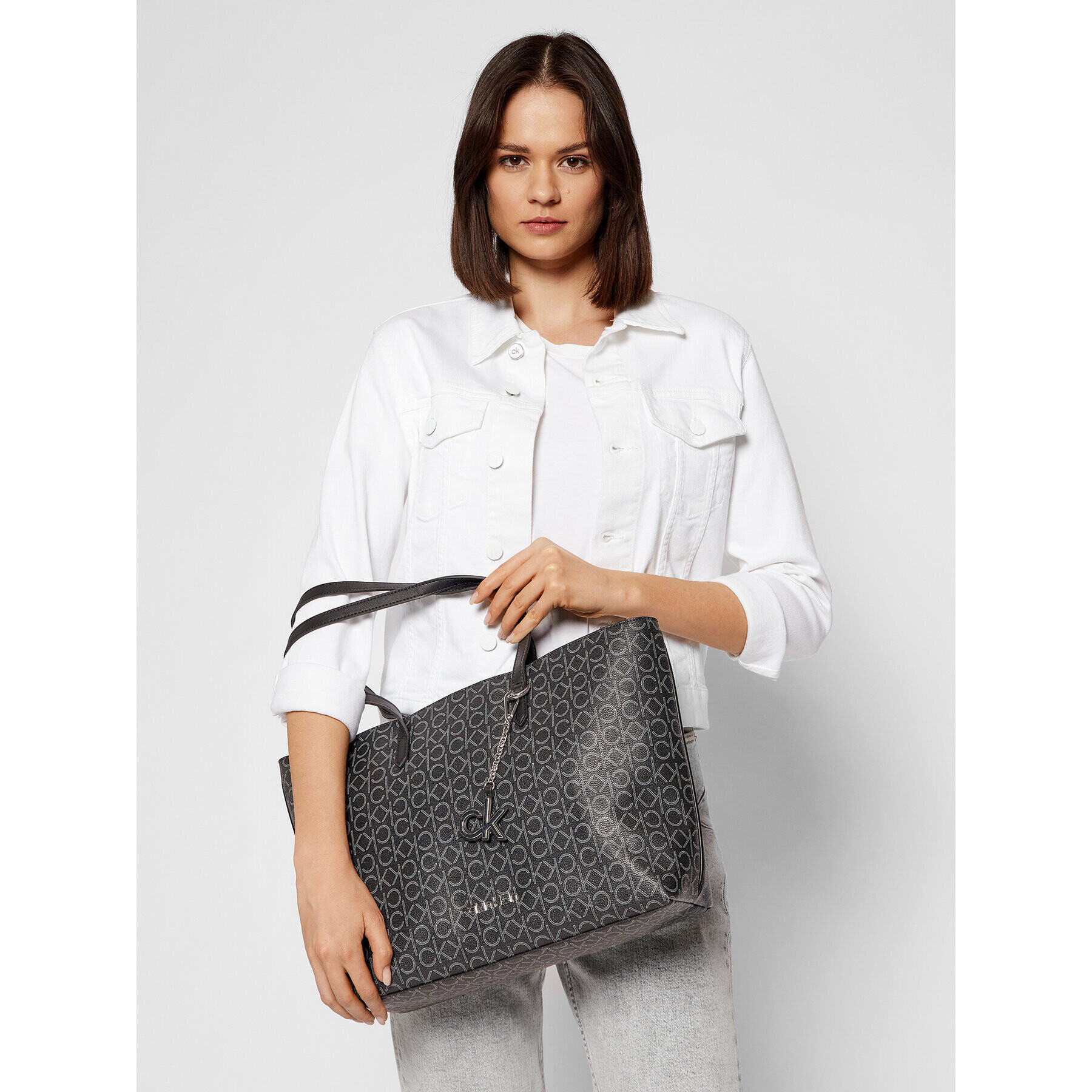 Calvin Klein Дамска чанта Shopper Md K60K607427 Черен - Pepit.bg