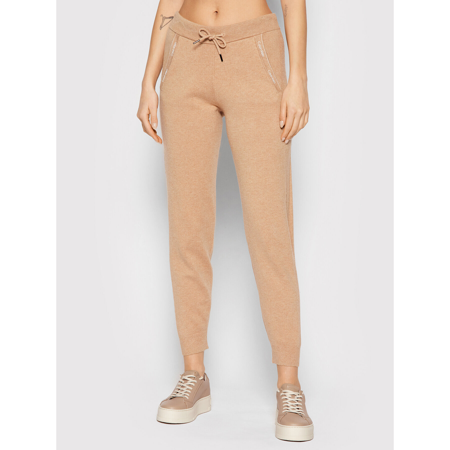 Calvin Klein Долнище анцуг Essential Rib K20K203833 Кафяв Regular Fit - Pepit.bg
