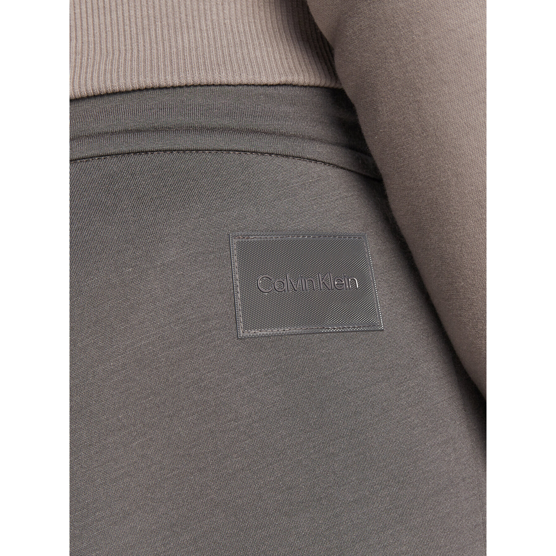 Calvin Klein Долнище анцуг Iconic K10K110196 Сив Relaxed Fit - Pepit.bg