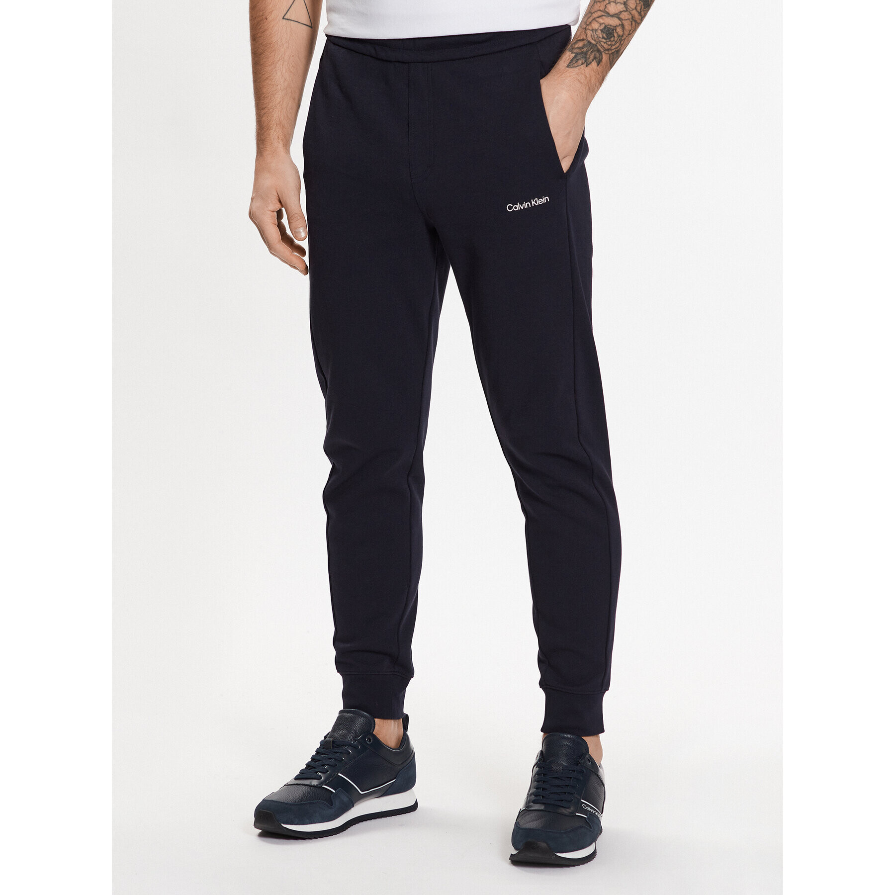 Calvin Klein Долнище анцуг Micro Logo K10K109940 Тъмносин Regular Fit - Pepit.bg