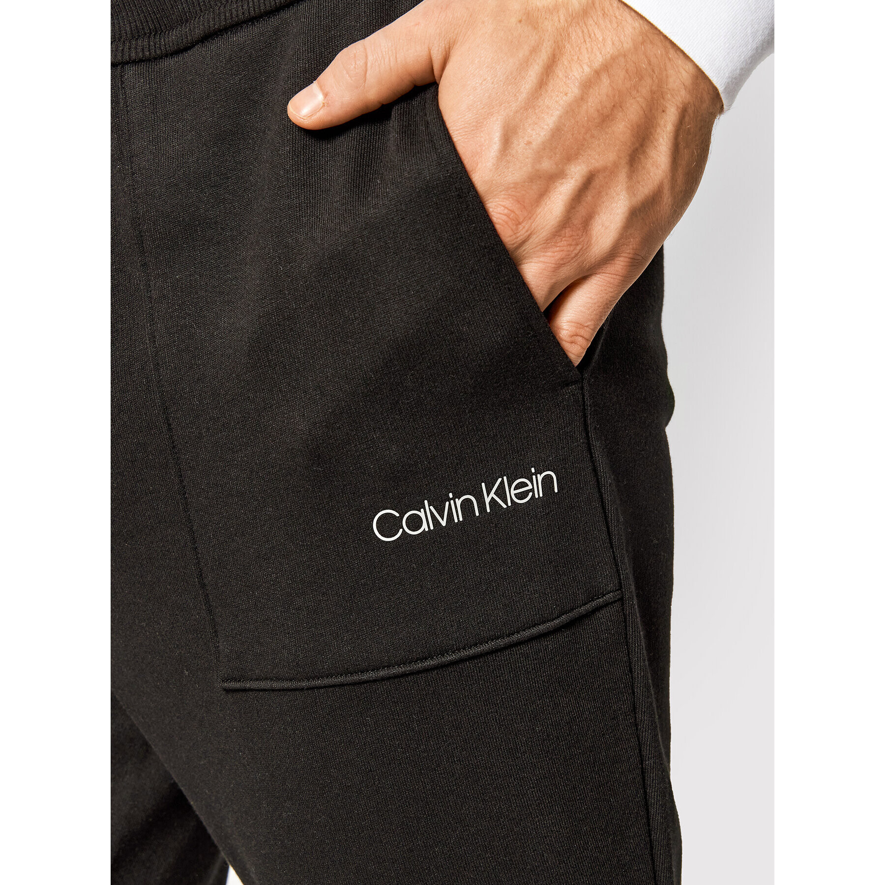 Calvin Klein Долнище анцуг Logo K10K109046 Черен Regular Fit - Pepit.bg