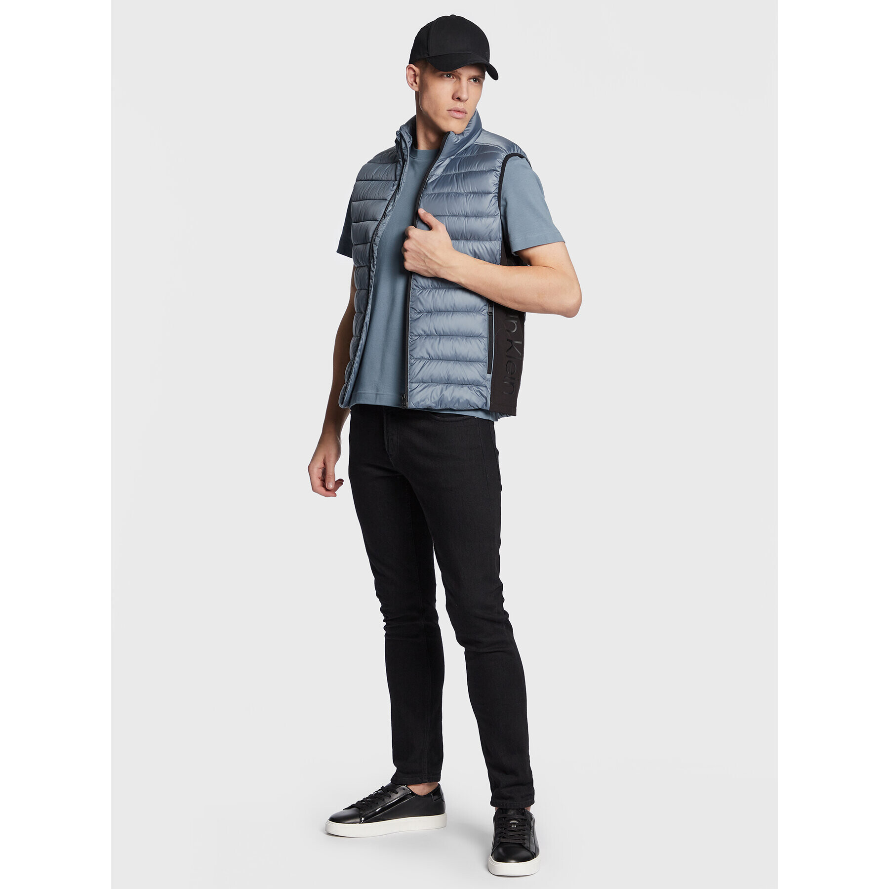 Calvin Klein Елек Side Logo K10K108292 Сив Regular Fit - Pepit.bg